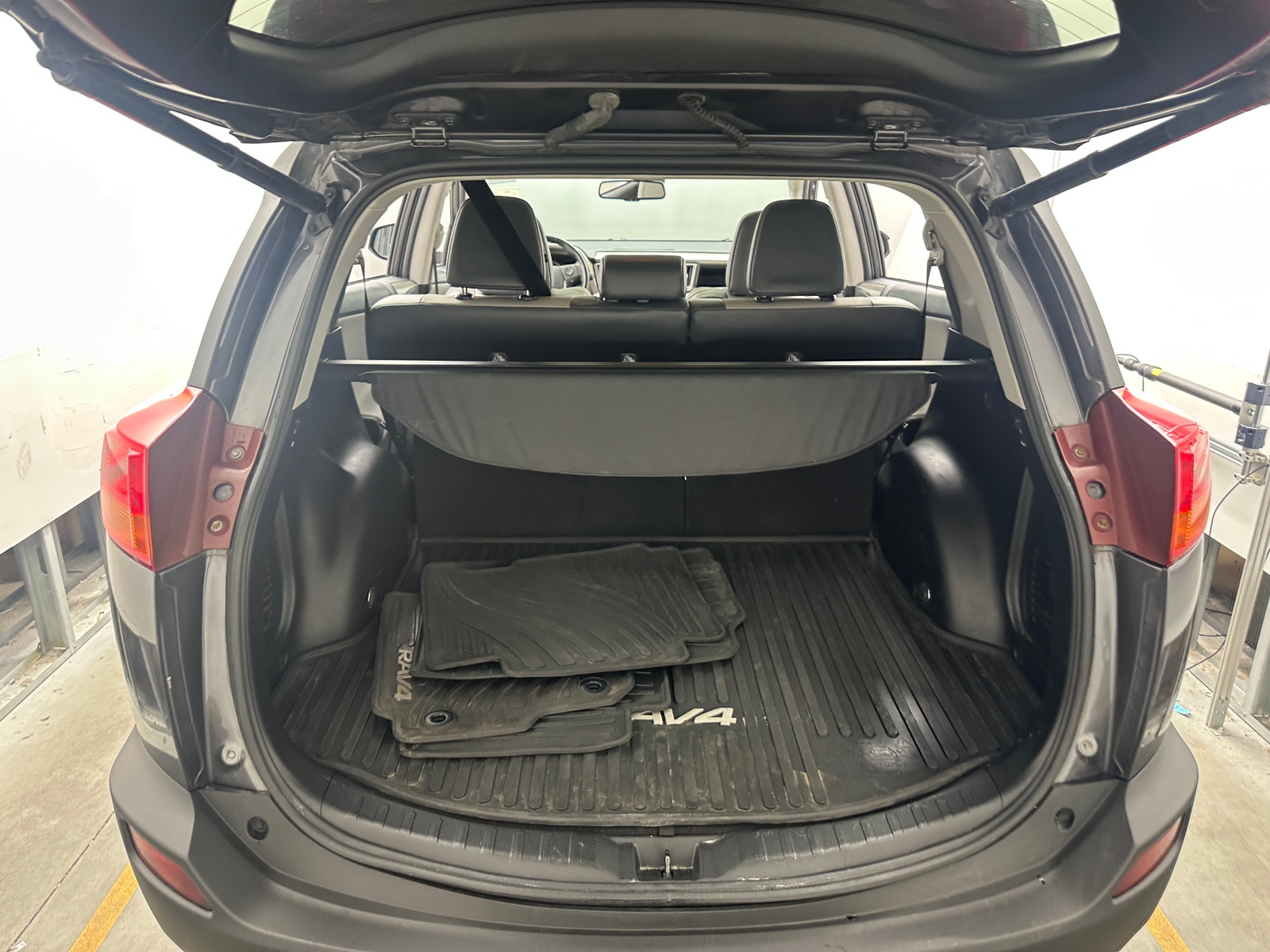 Thumbnail: 2015 Toyota RAV4 - 6