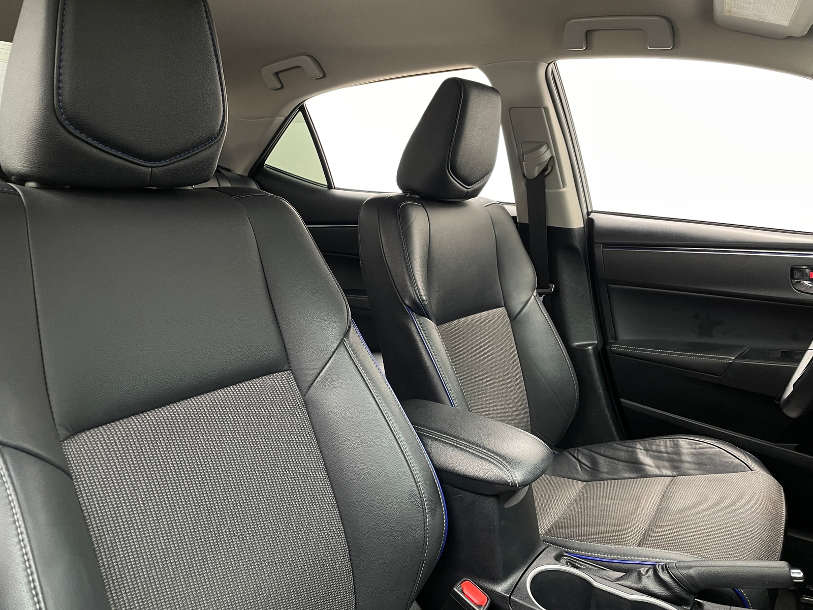 Thumbnail: 2018 Toyota Corolla - 2