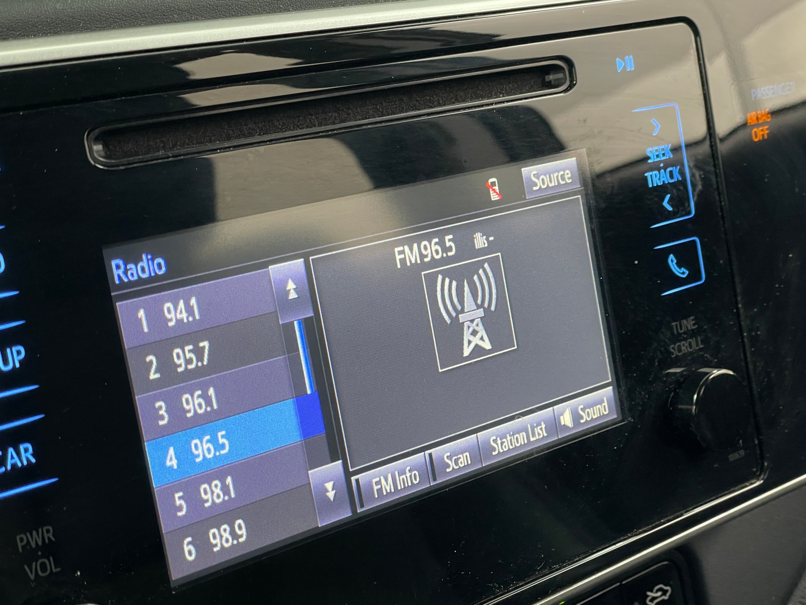 Thumbnail: 2018 Toyota Corolla - 4