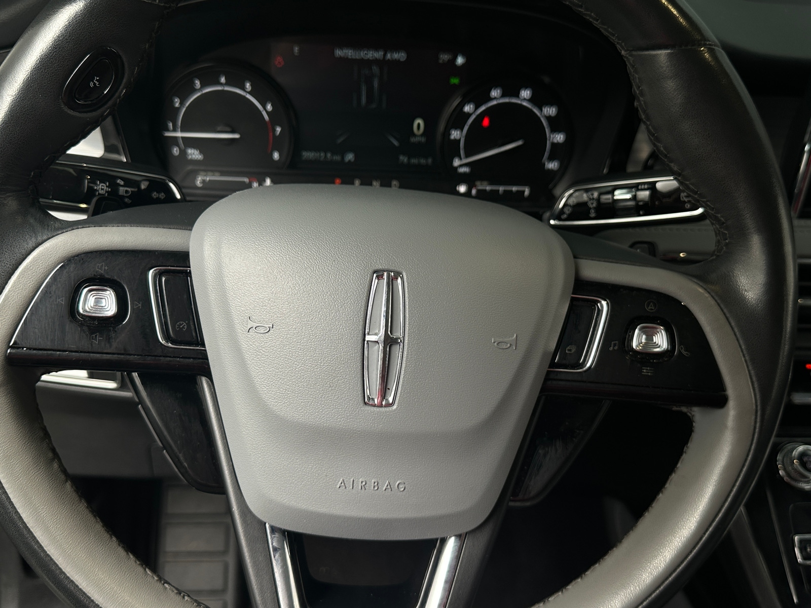 Thumbnail: 2021 Lincoln Corsair - 4