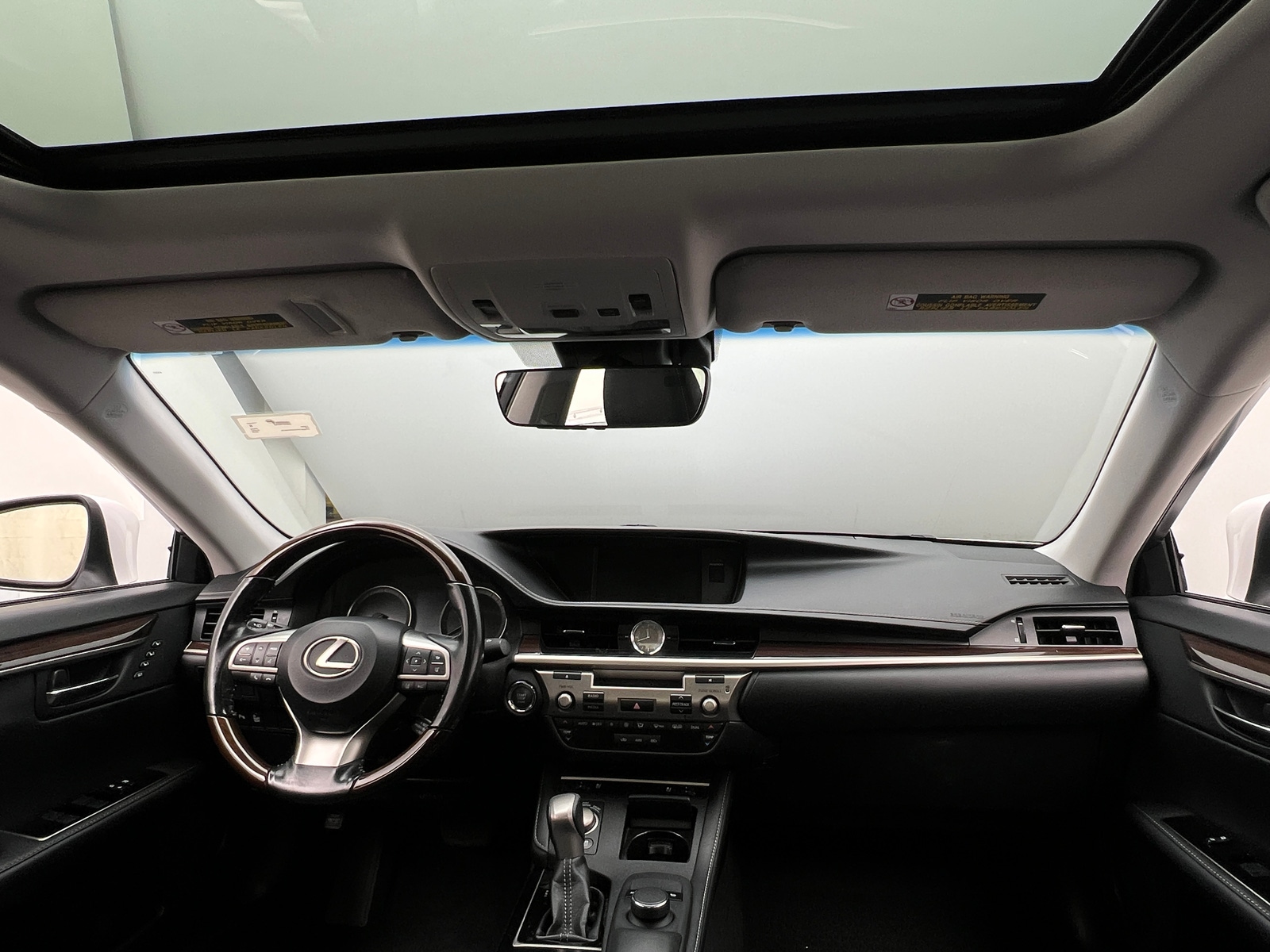 Thumbnail: 2016 Lexus ES - 2