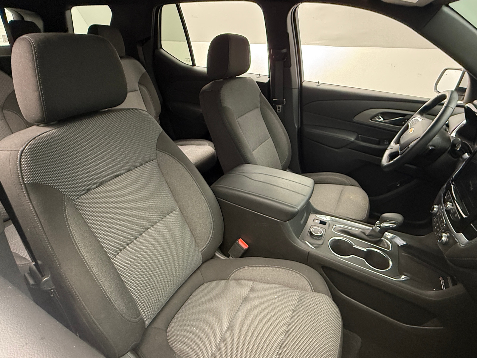 Thumbnail: 2023 Chevrolet Traverse - 2