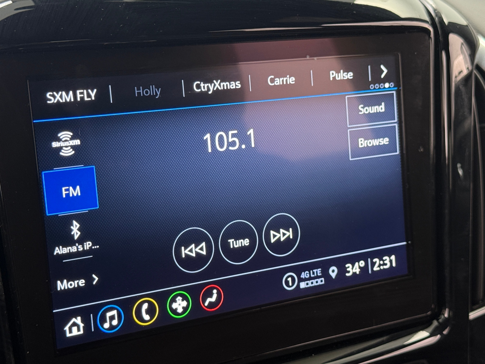 Thumbnail: 2023 Chevrolet Traverse - 4