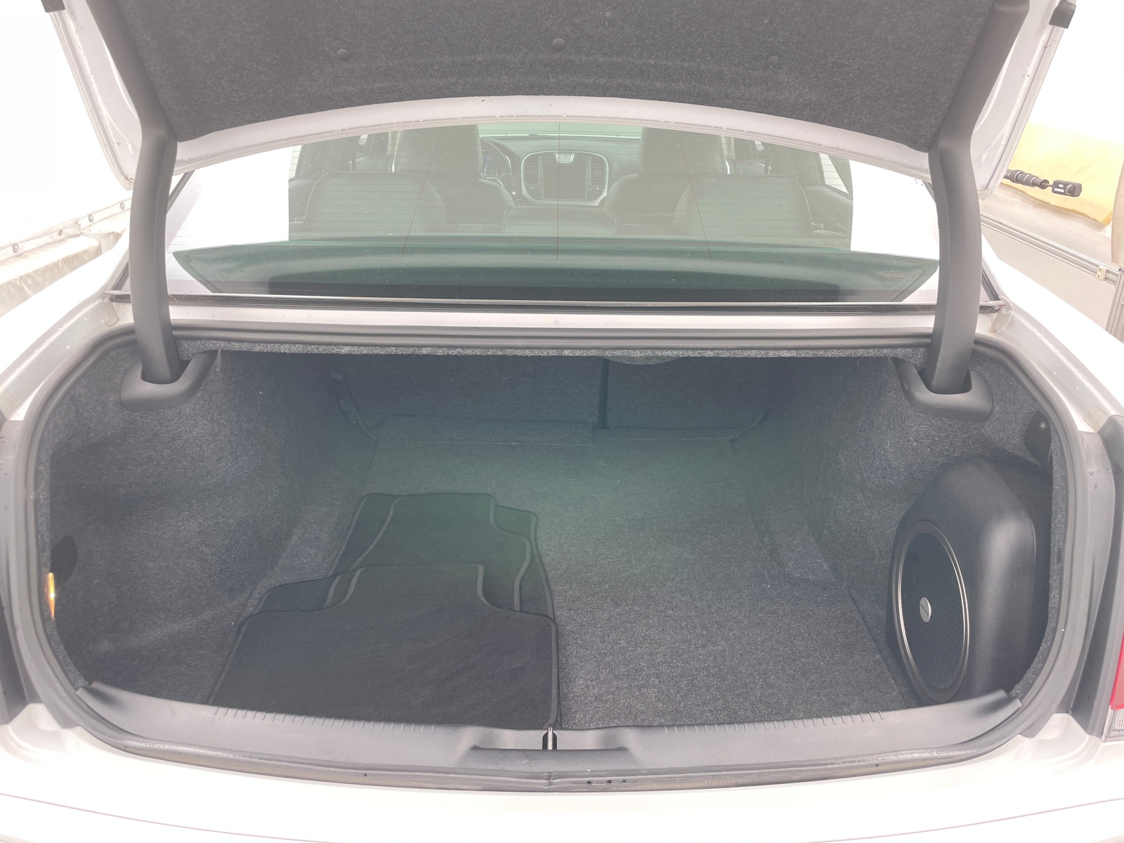 Thumbnail: 2023 Chrysler 300 - 6