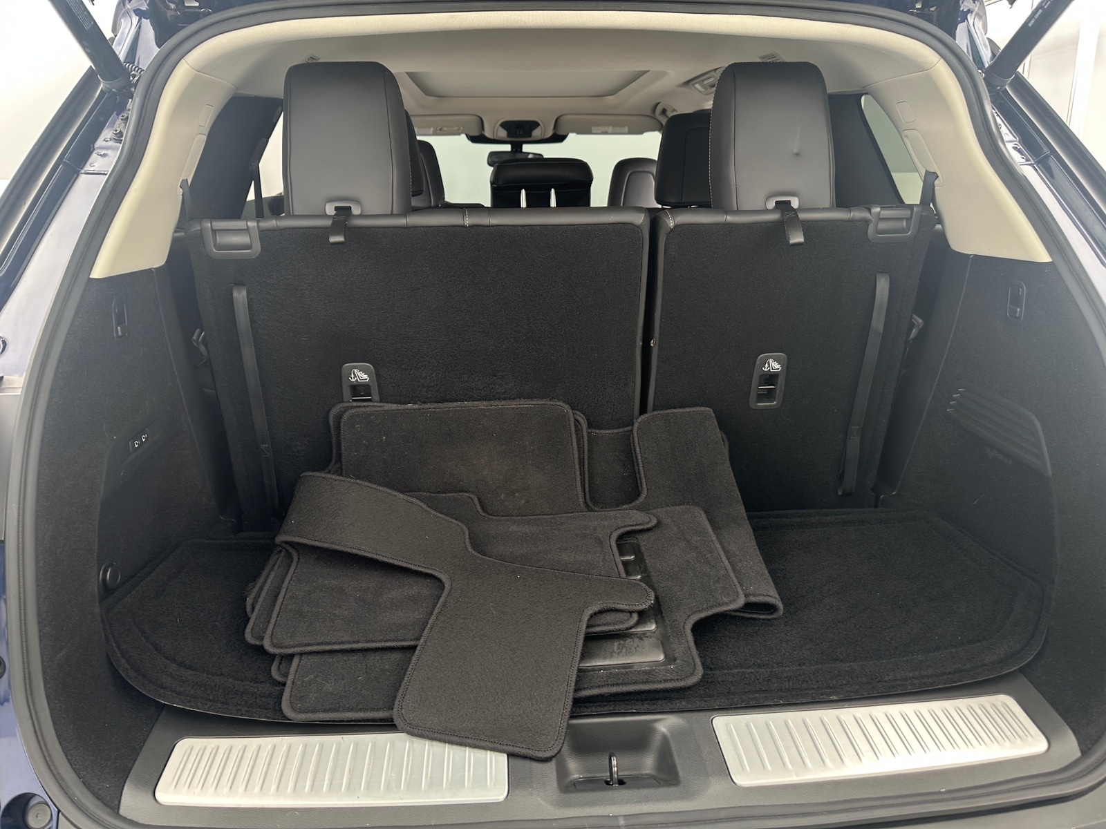 Thumbnail: 2022 INFINITI QX60 - 6