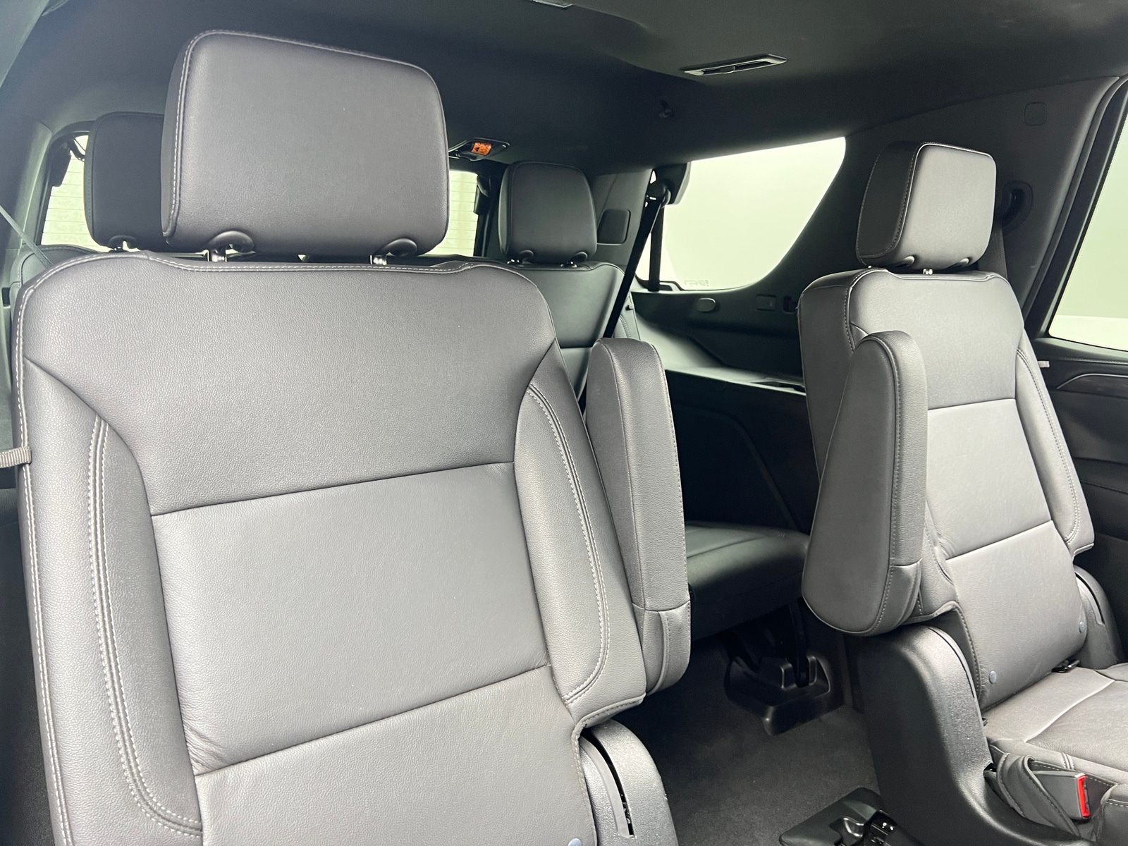 Thumbnail: 2023 Chevrolet Tahoe - 5