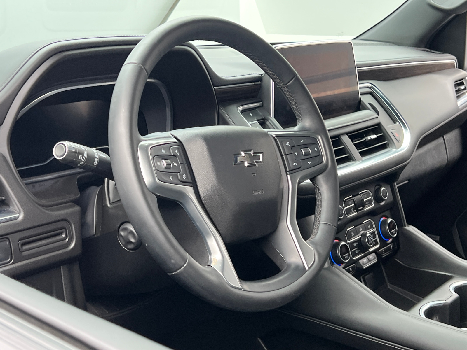 Thumbnail: 2023 Chevrolet Tahoe - 4