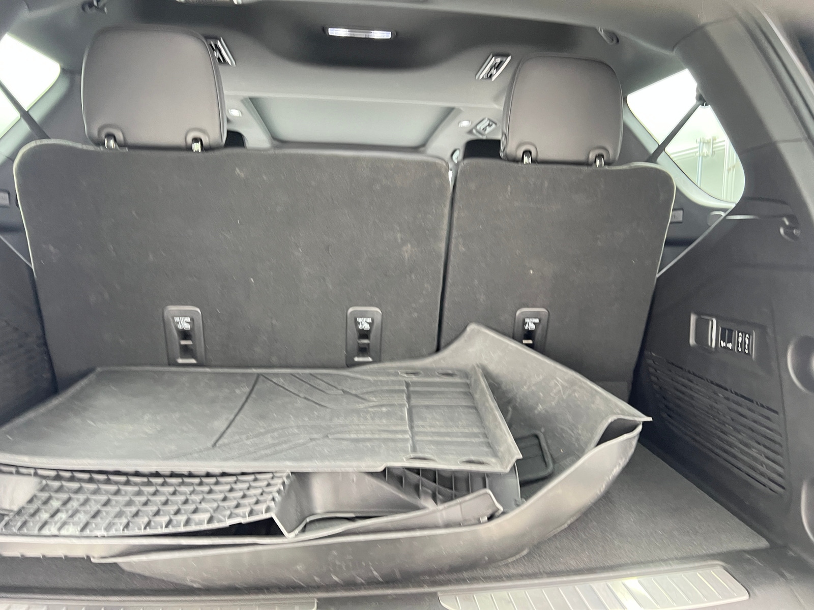 Thumbnail: 2023 Chevrolet Tahoe - 6