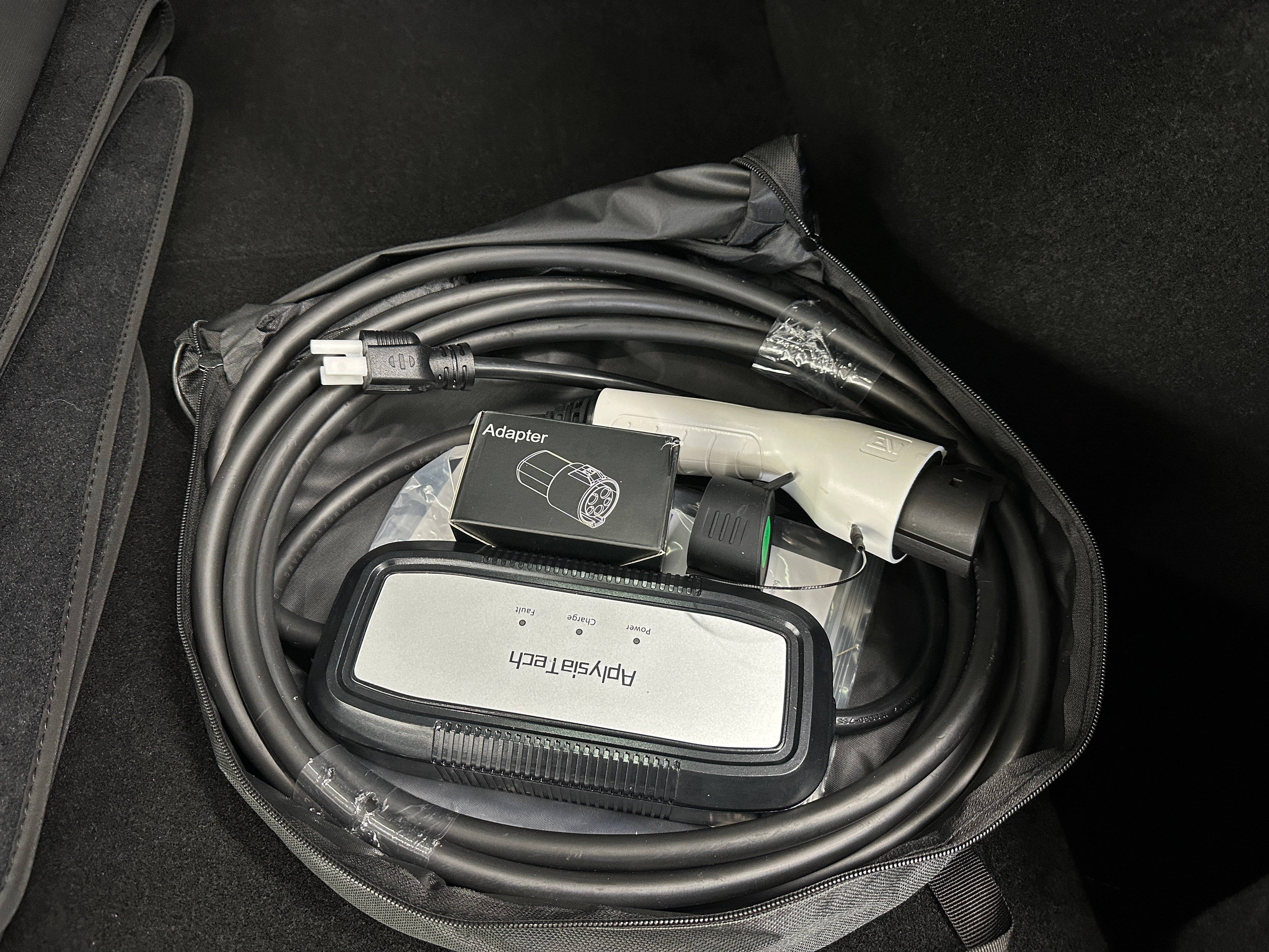 Used 2024 Tesla Model Y Long Range with VIN 7SAYGDEE4RA282913 for sale in Oak Creek, WI