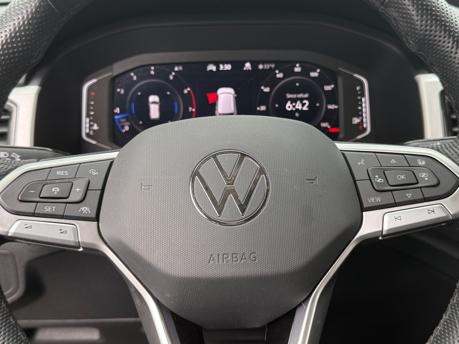 Thumbnail: 2023 Volkswagen Atlas - 4