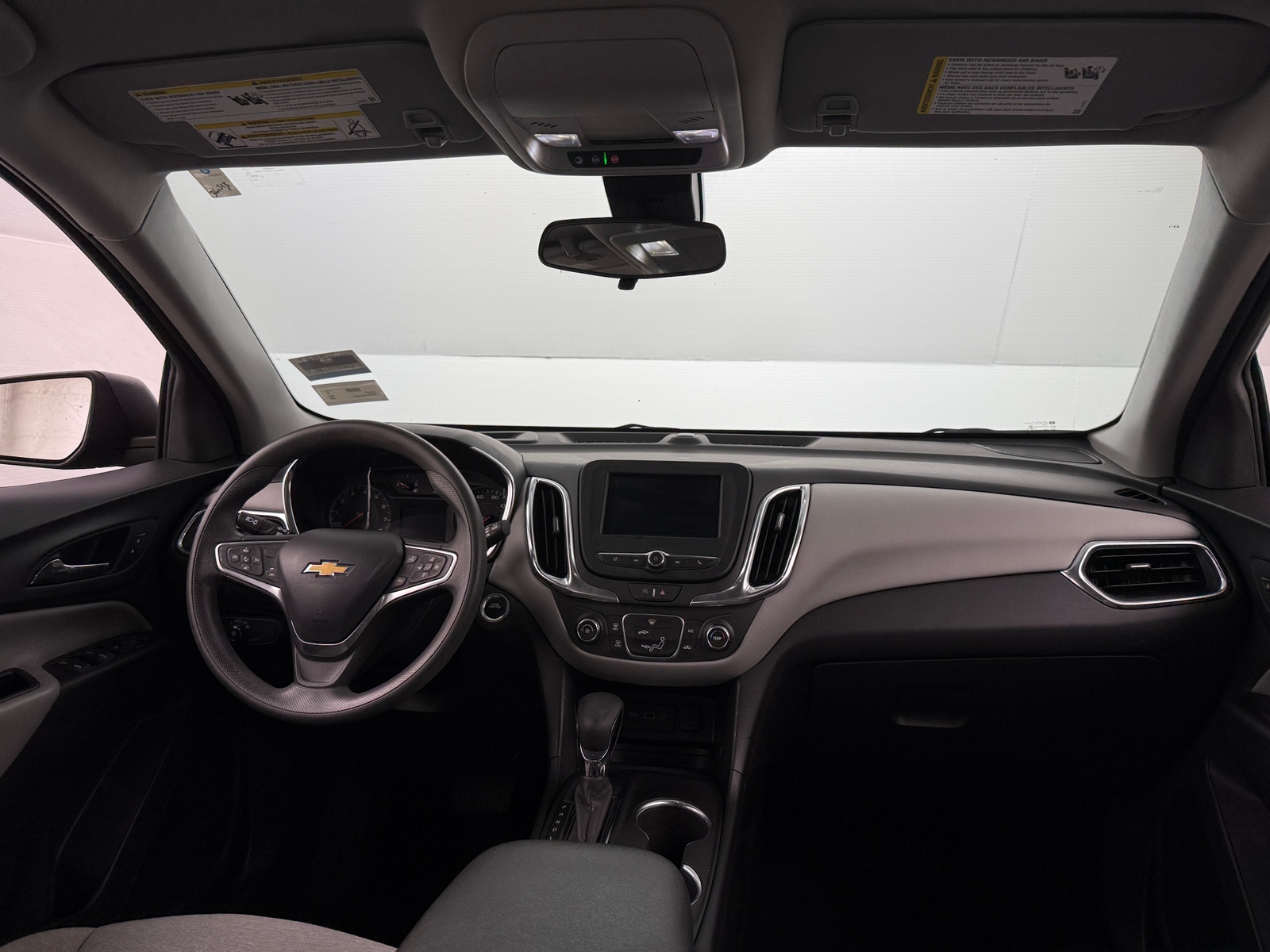 Thumbnail: 2022 Chevrolet Equinox - 3