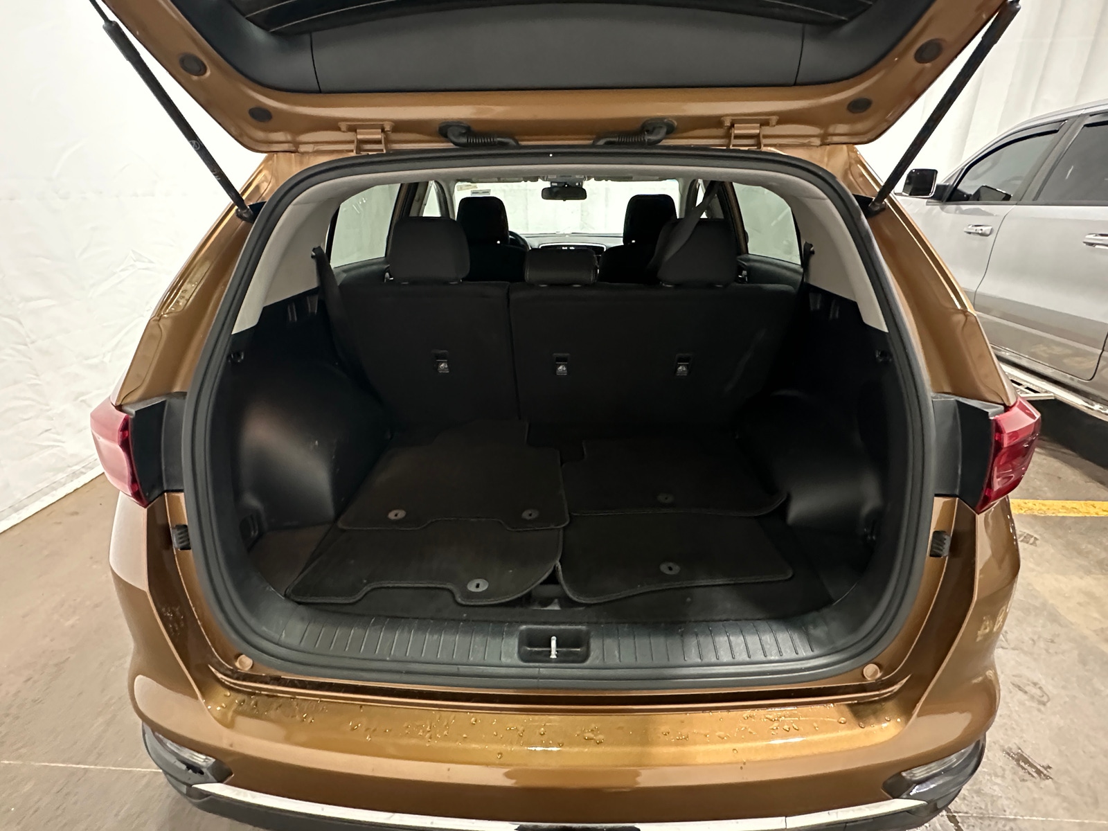 Thumbnail: 2020 Kia Sportage - 7