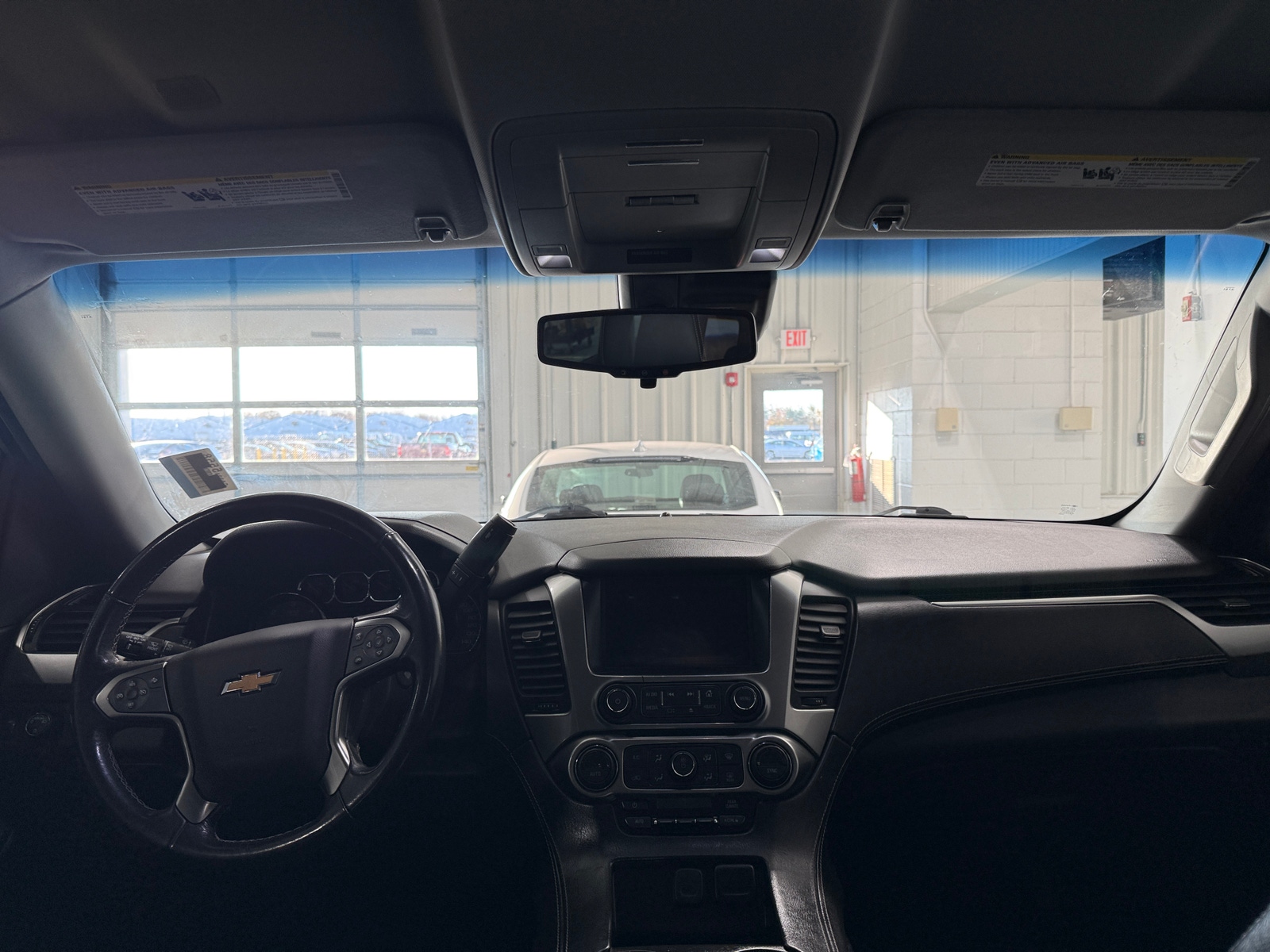 Thumbnail: 2019 Chevrolet Tahoe - 3