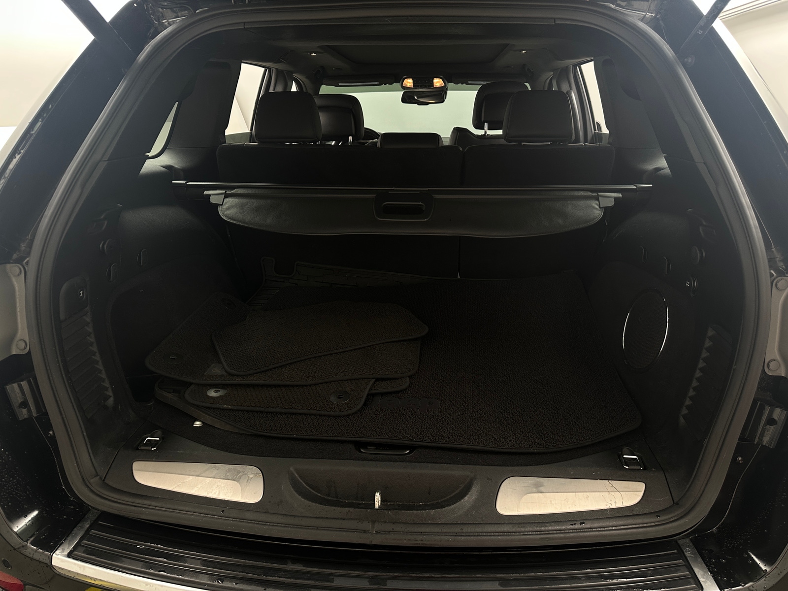 Thumbnail: 2016 Jeep Grand Cherokee - 6