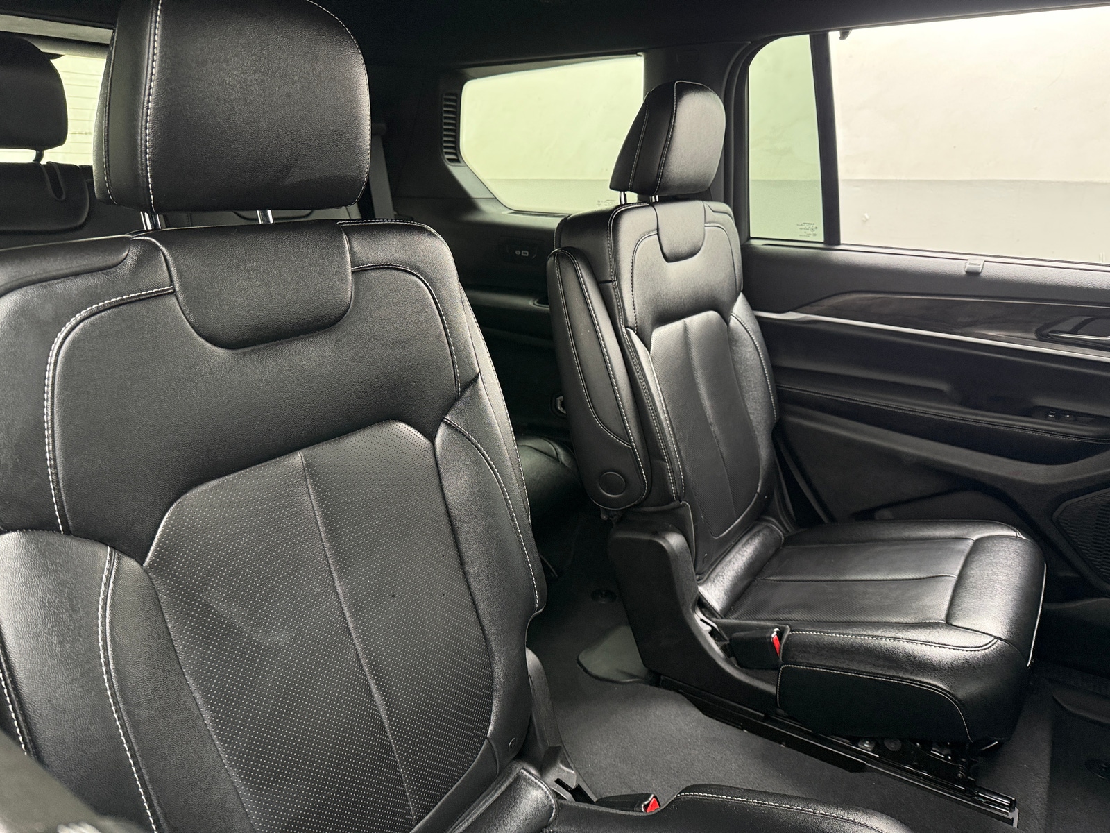 Thumbnail: 2024 Jeep Grand Cherokee L - 5