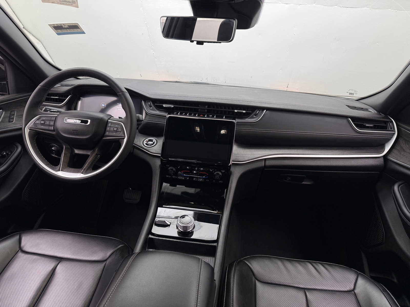 Thumbnail: 2024 Jeep Grand Cherokee L - 2