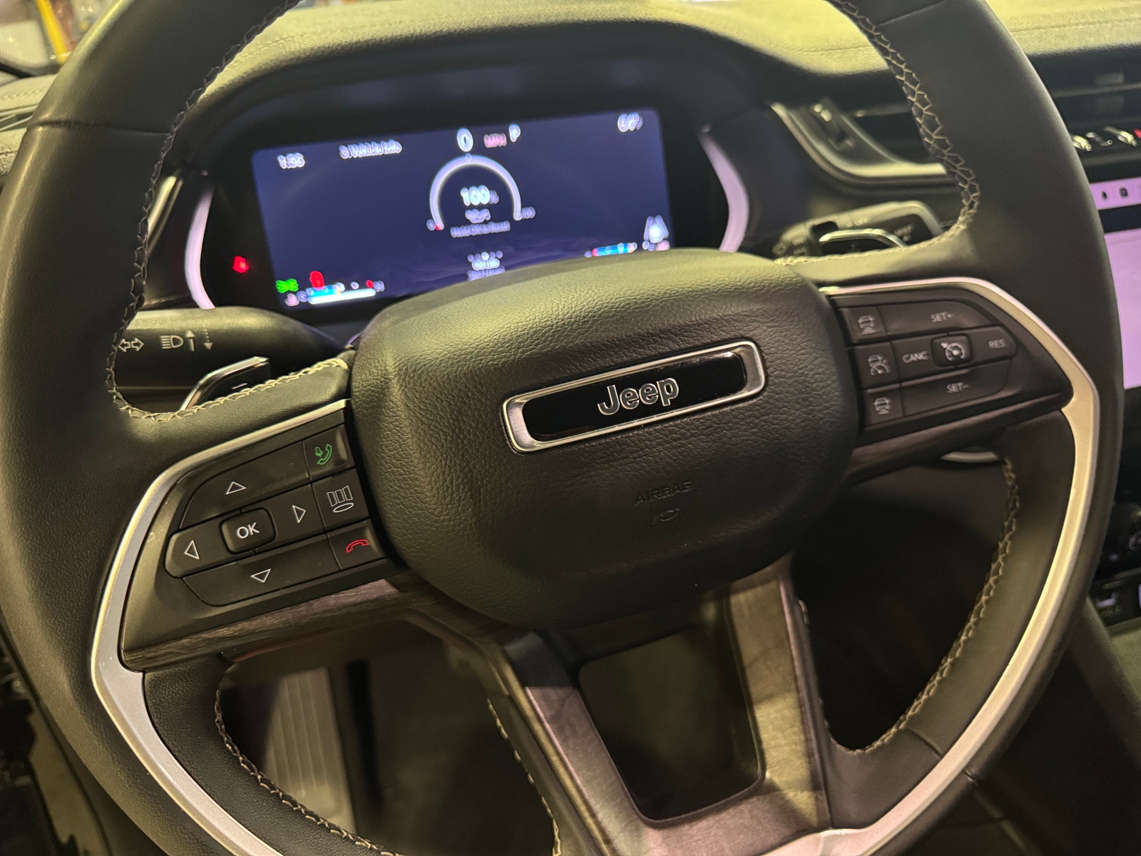 Thumbnail: 2024 Jeep Grand Cherokee L - 4