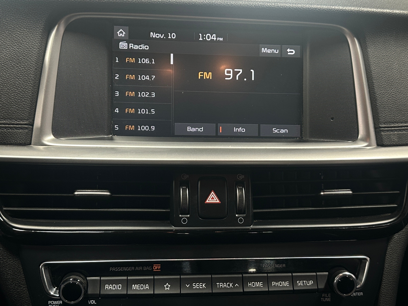 Thumbnail: 2020 Kia Optima - 3