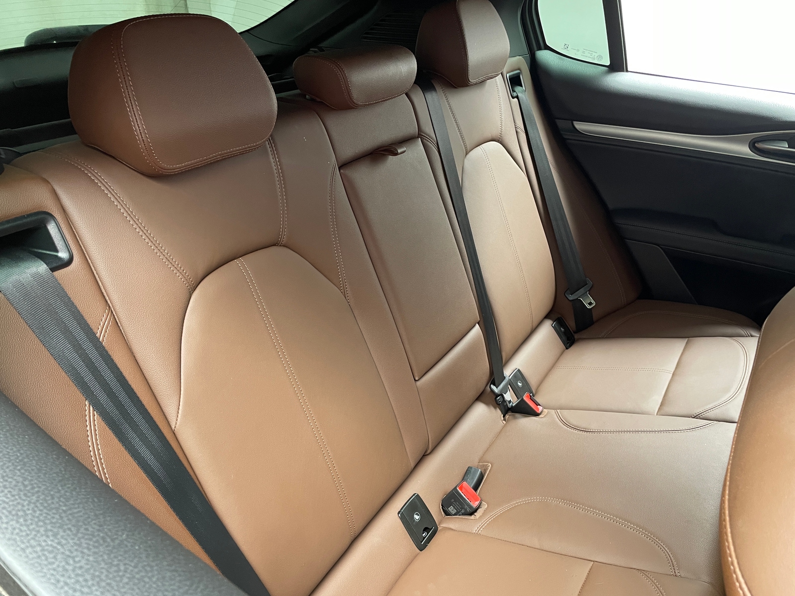 Thumbnail: 2024 Alfa Romeo Stelvio - 5