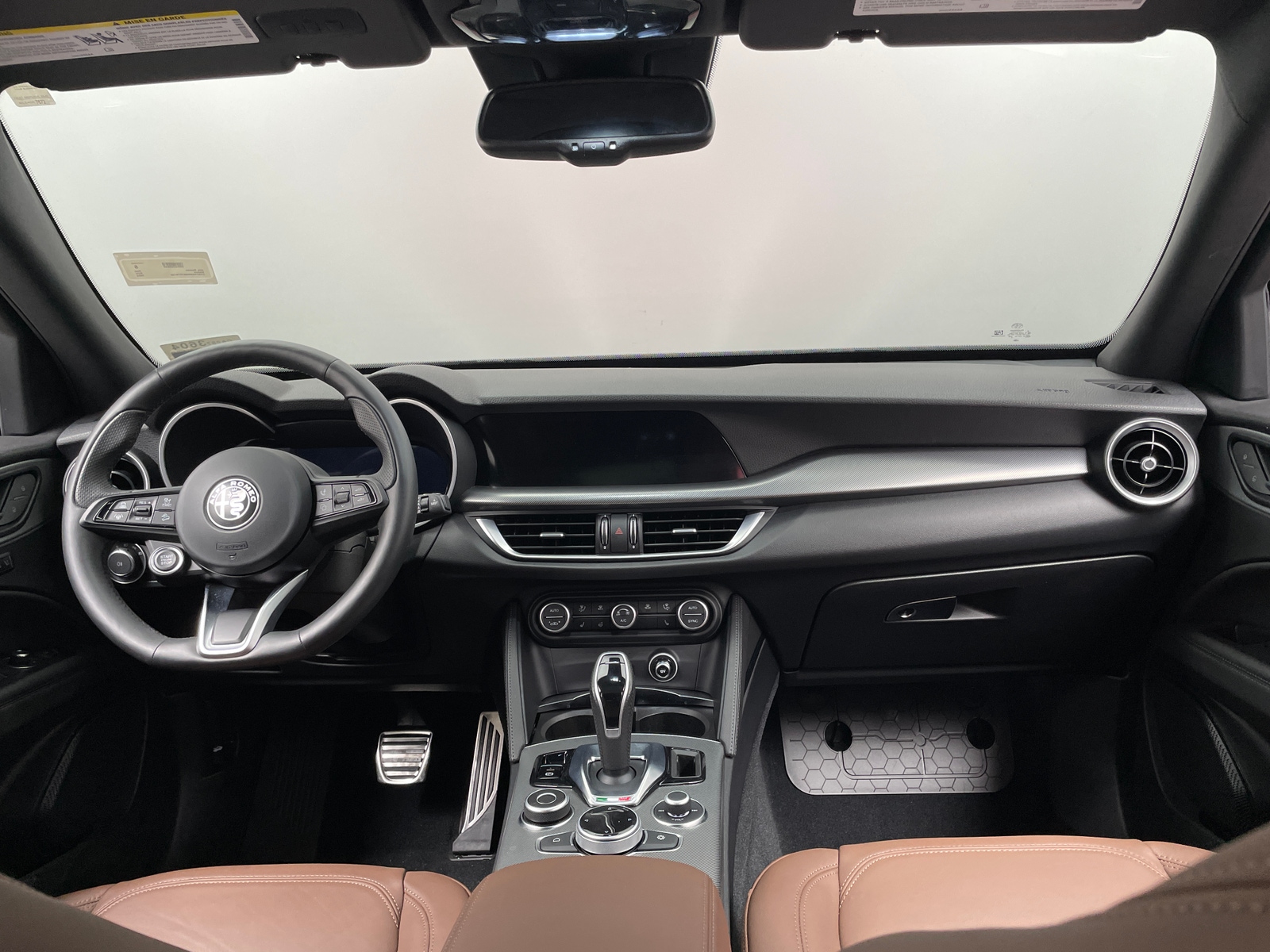 Thumbnail: 2024 Alfa Romeo Stelvio - 2