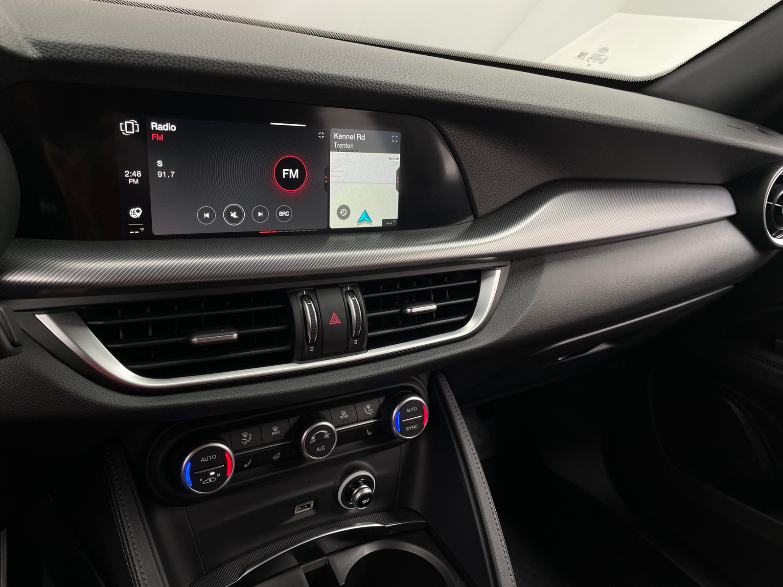 Thumbnail: 2024 Alfa Romeo Stelvio - 3