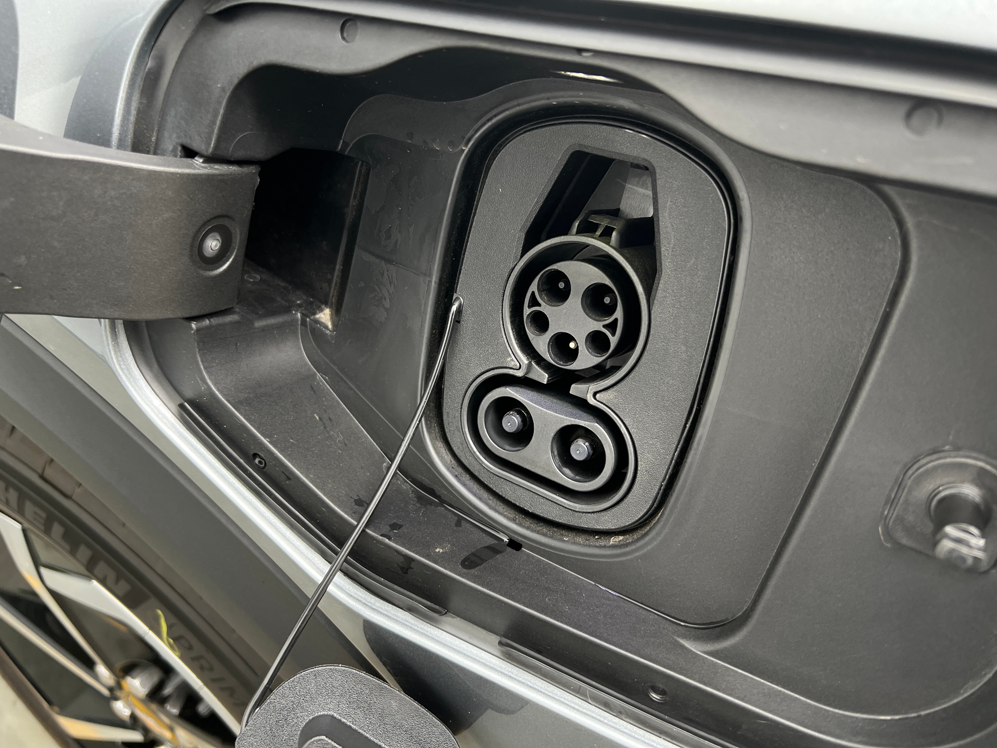 Used 2025 Chevrolet Equinox EV 1LT with VIN 3GN7DMRP3SS241919 for sale in Oak Creek, WI