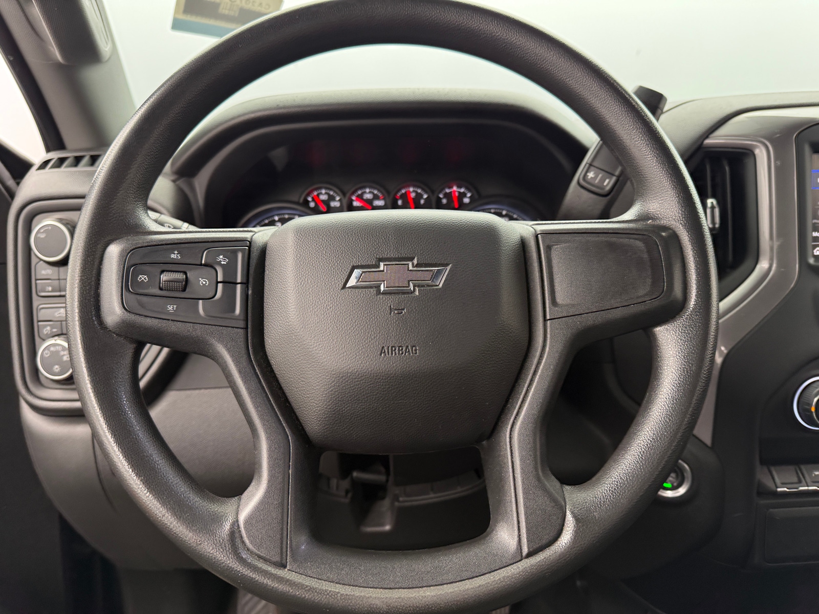 Thumbnail: 2022 Chevrolet Silverado 1500 - 5