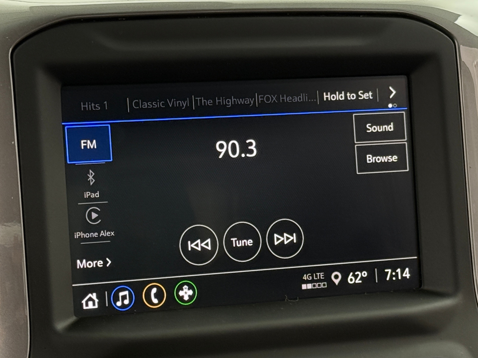 Thumbnail: 2022 Chevrolet Silverado 1500 - 4