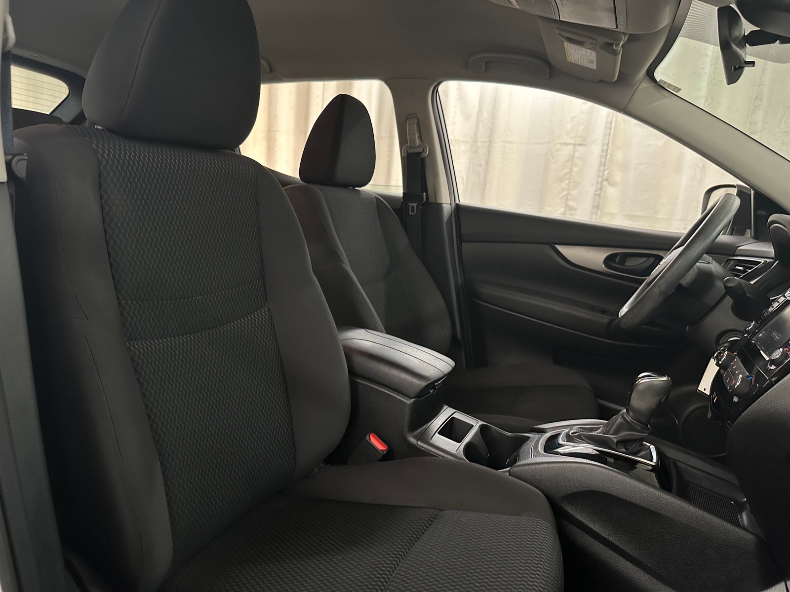 Thumbnail: 2020 Nissan Rogue Sport - 2