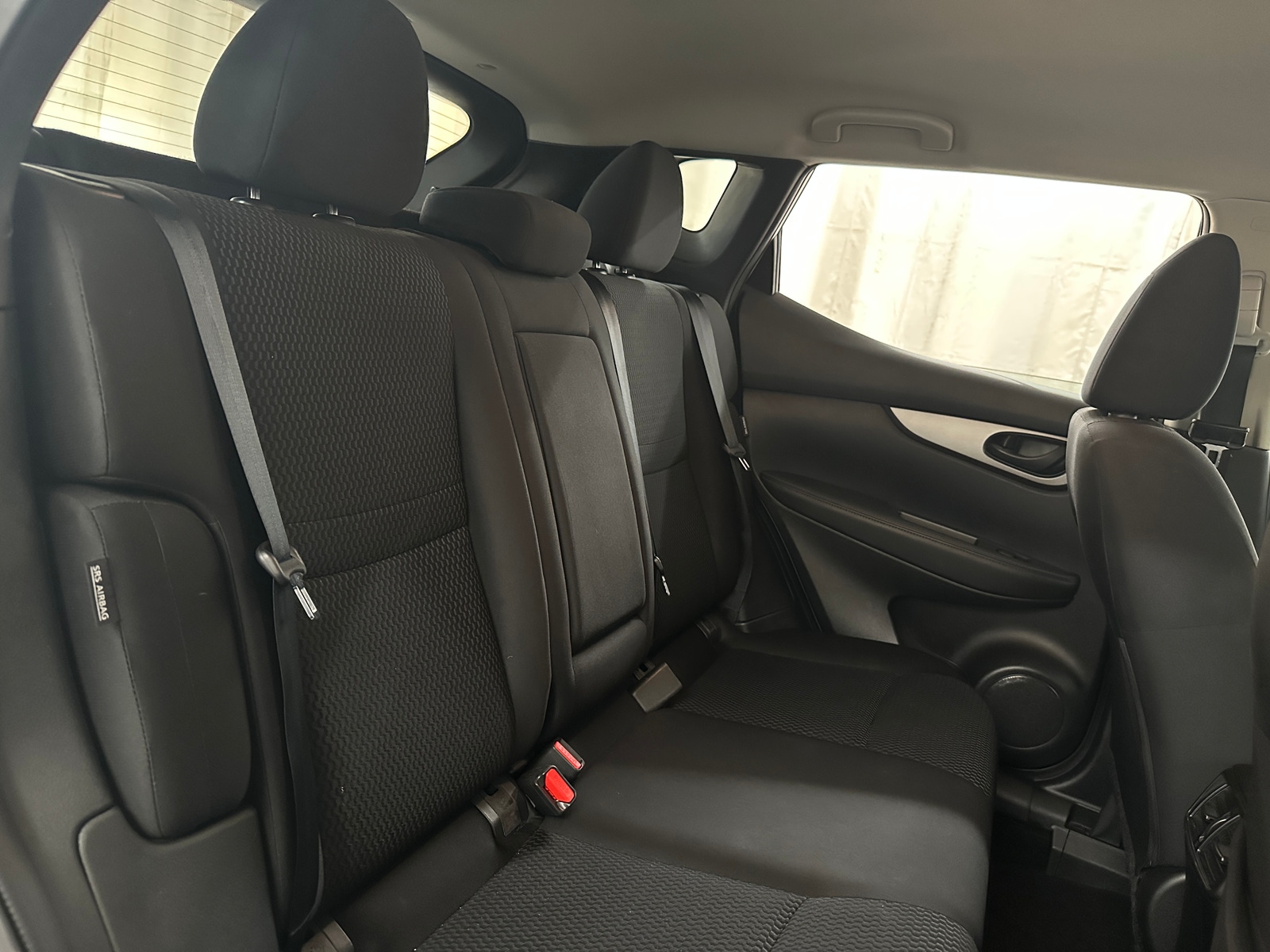 Thumbnail: 2020 Nissan Rogue Sport - 6