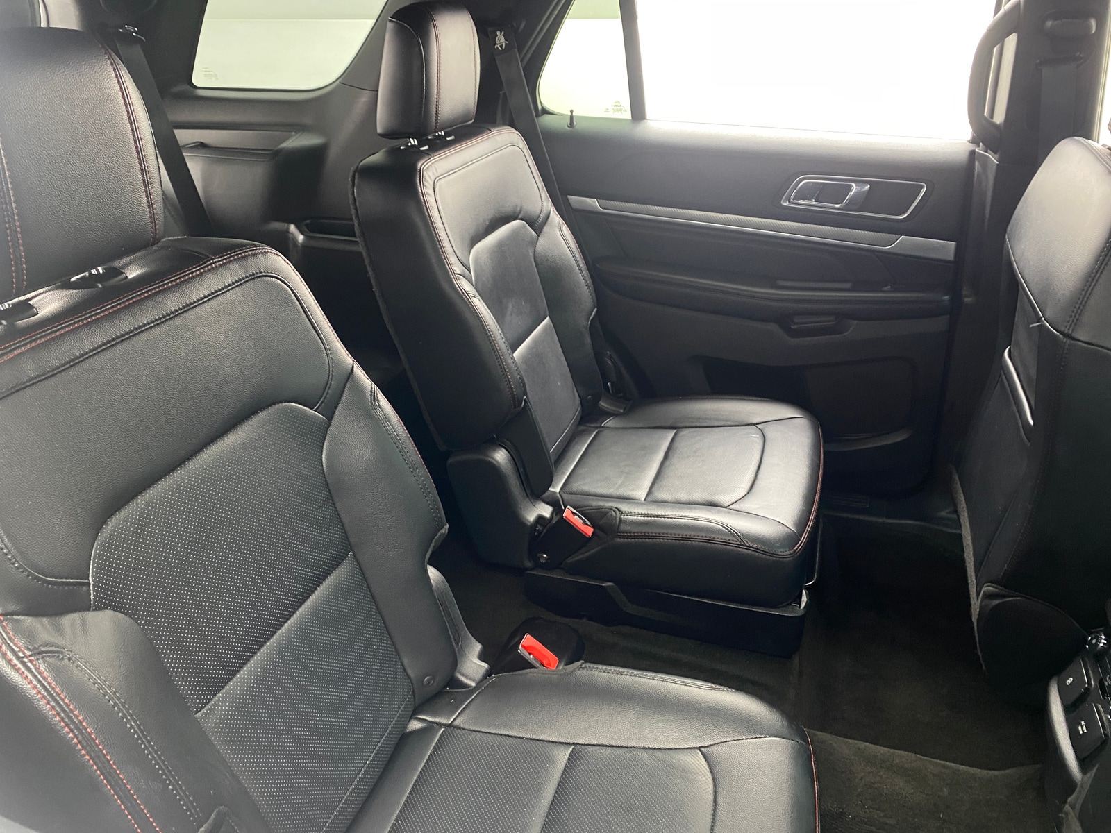 Thumbnail: 2016 Ford Explorer - 5