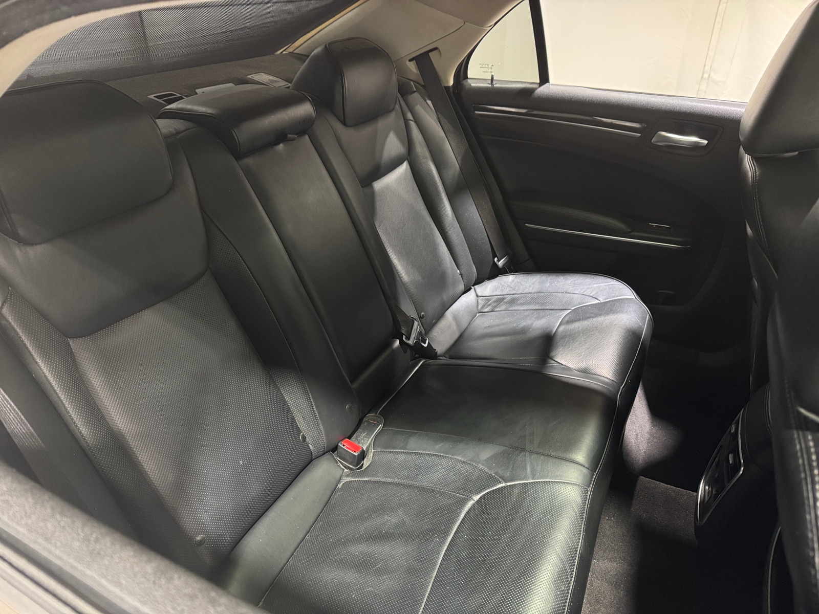 Thumbnail: 2016 Chrysler 300 - 5