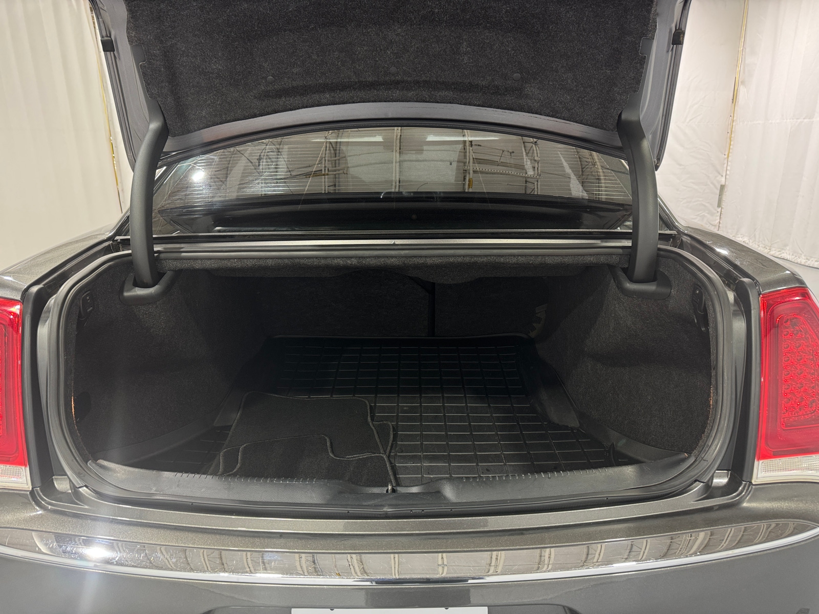 Thumbnail: 2016 Chrysler 300 - 6