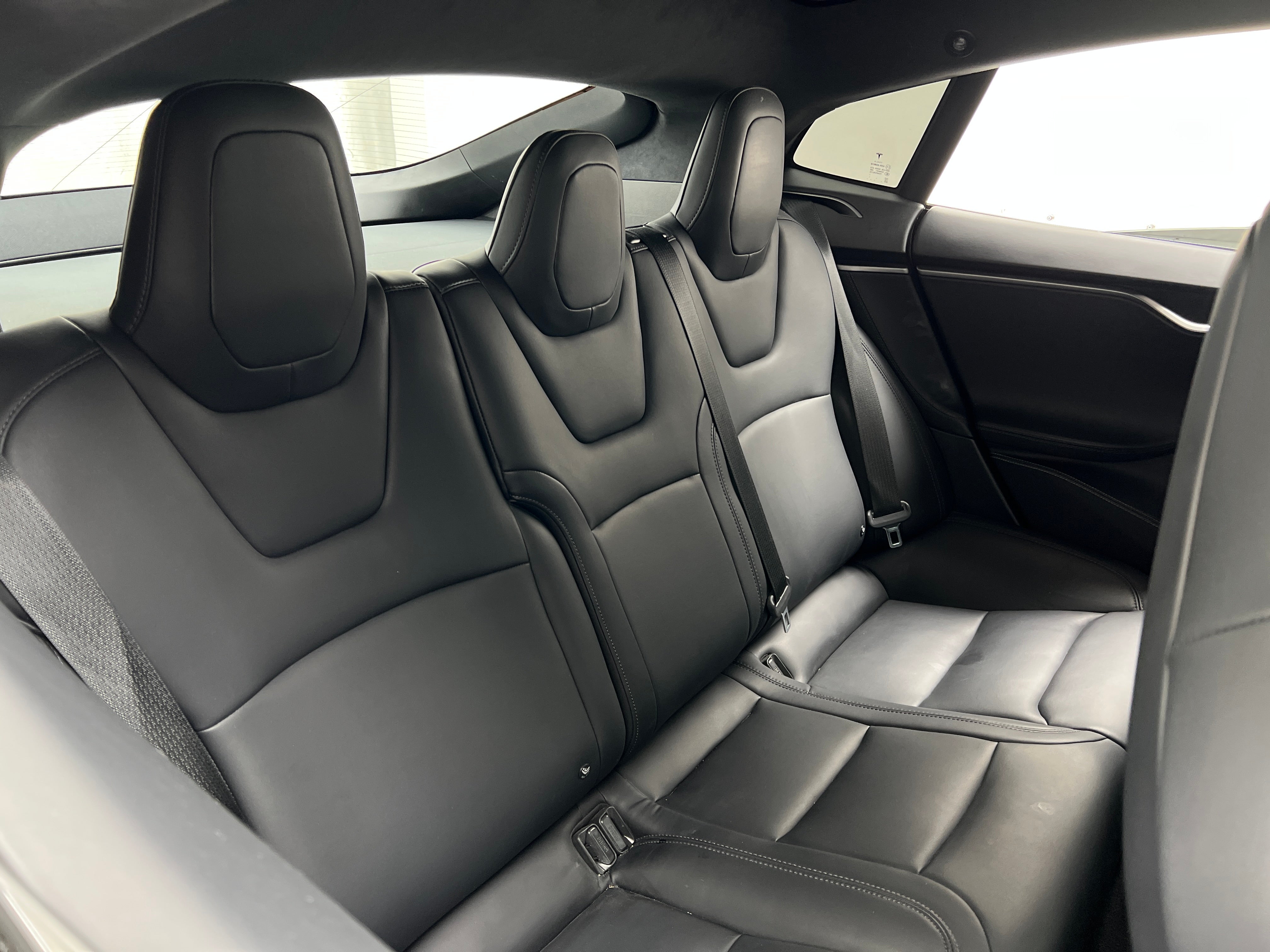 Used 2018 Tesla Model S 75D with VIN 5YJSA1E2XJF297948 for sale in Oak Creek, WI