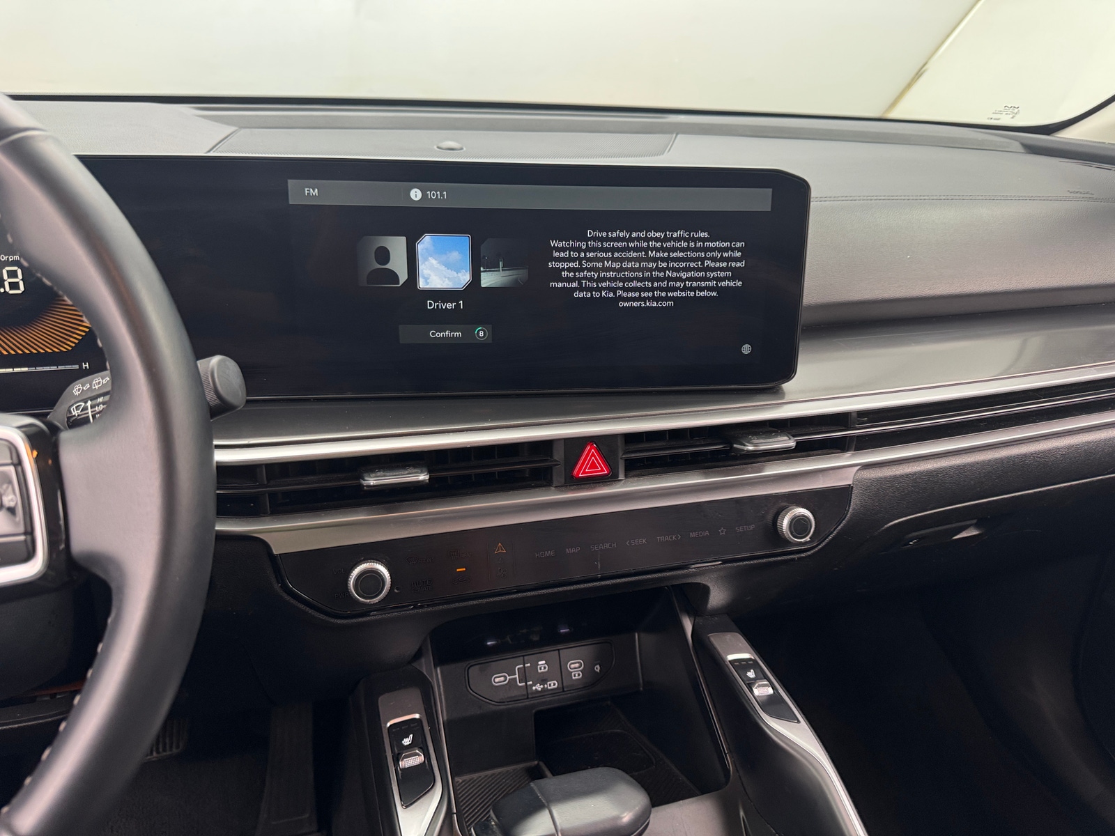 Thumbnail: 2024 Kia Sorento - 3