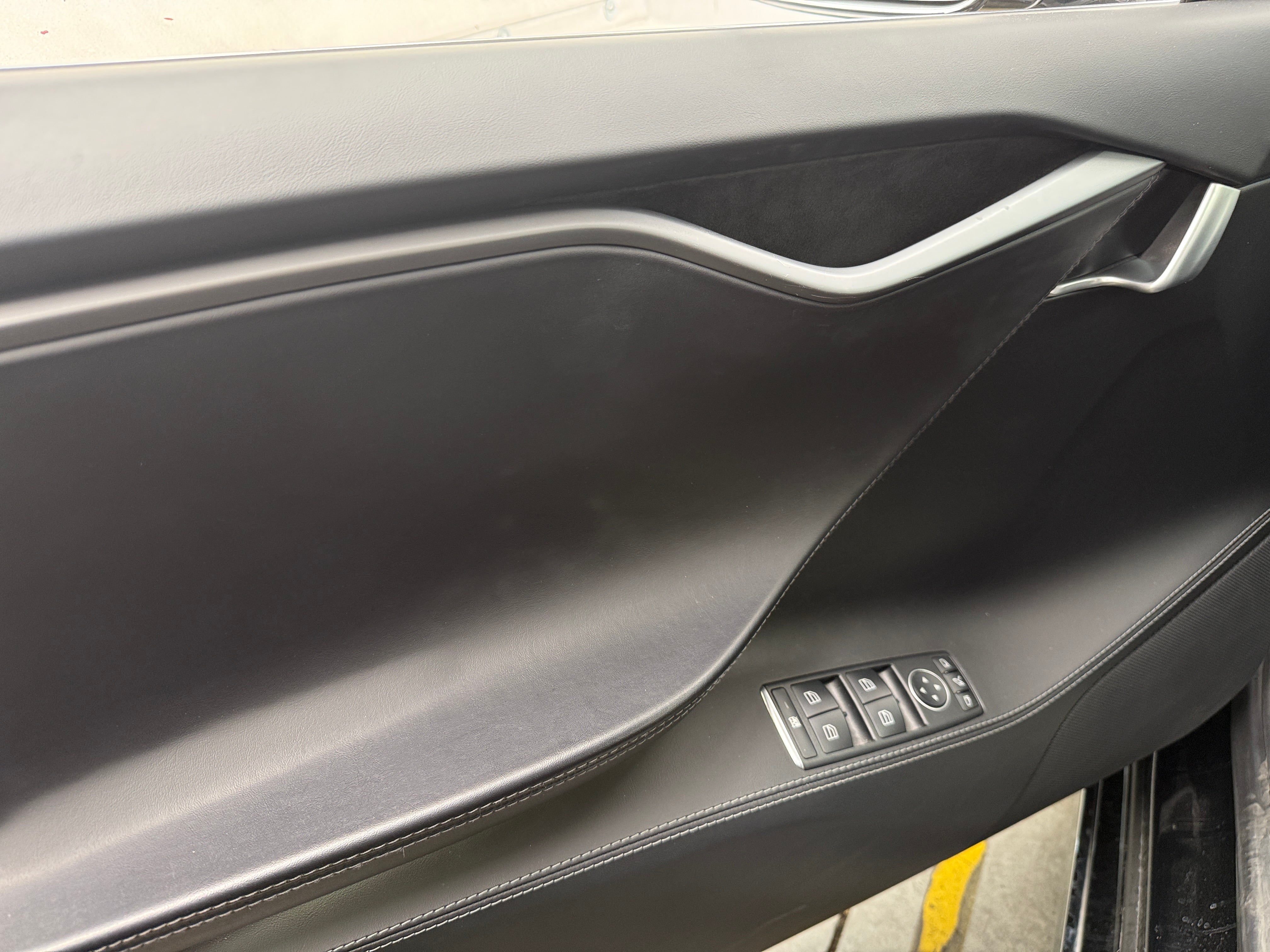 Used 2018 Tesla Model S 75D with VIN 5YJSA1E25JF260371 for sale in Oak Creek, WI