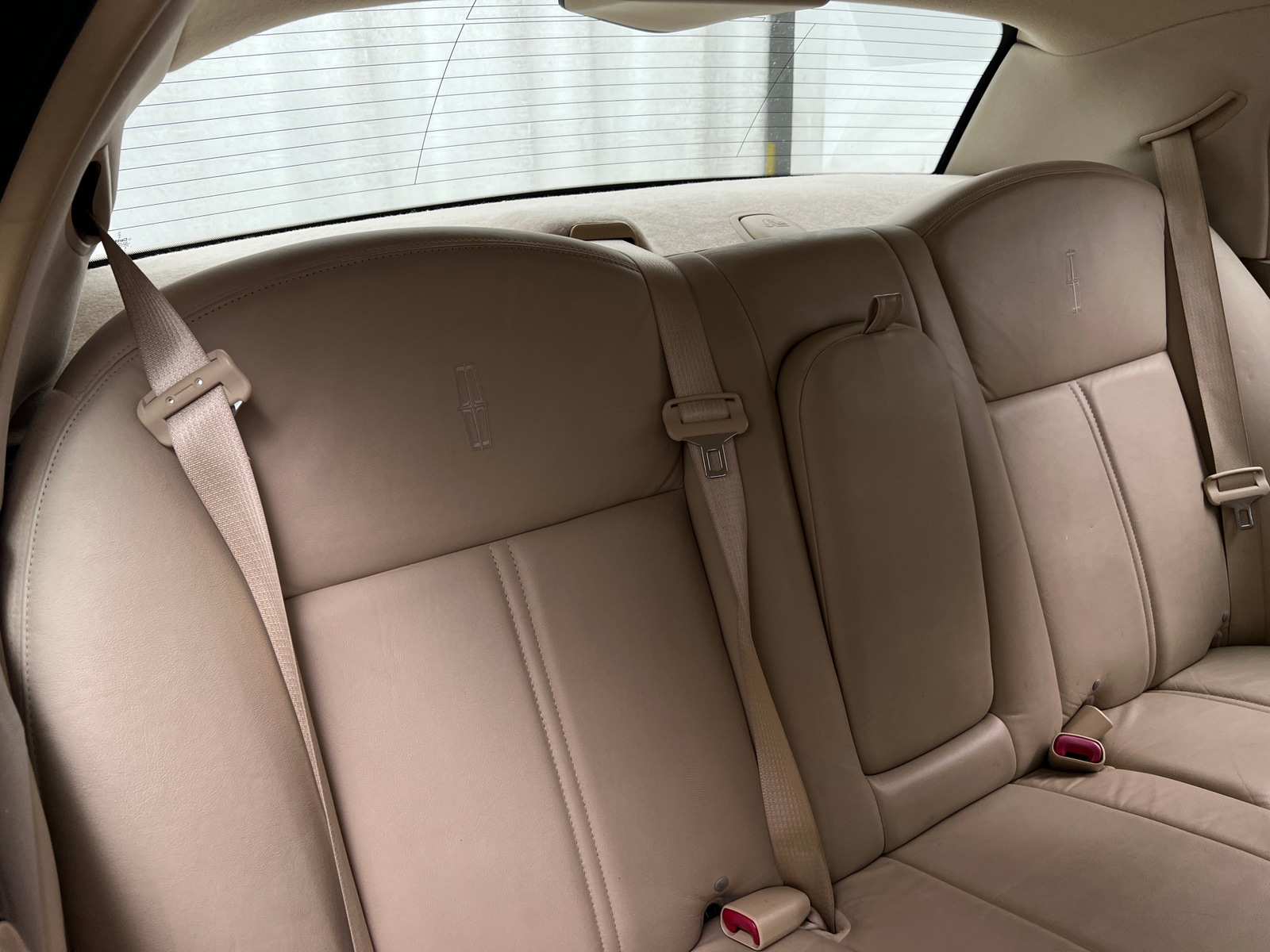 Thumbnail: 2011 Lincoln Town Car - 5