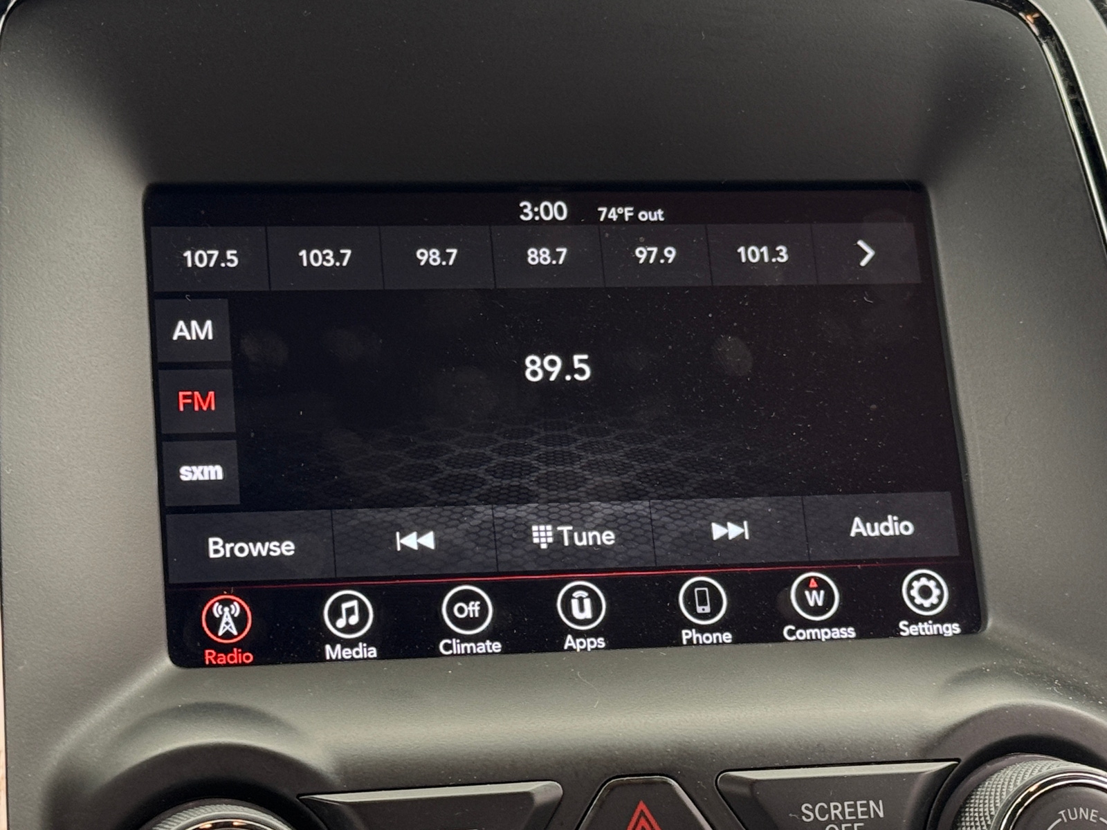 Thumbnail: 2019 Dodge Durango - 3