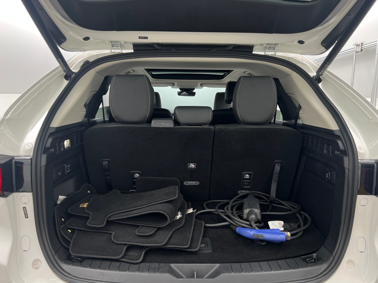 Thumbnail: 2024 Mazda CX-90 - 6