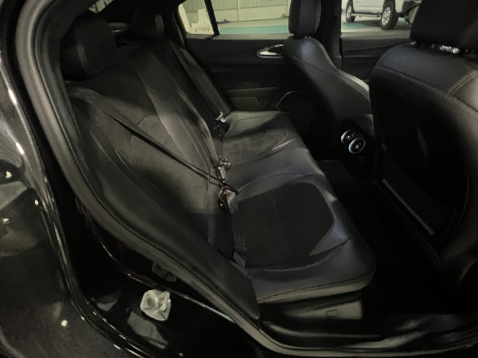 Thumbnail: 2017 Alfa Romeo Giulia - 5