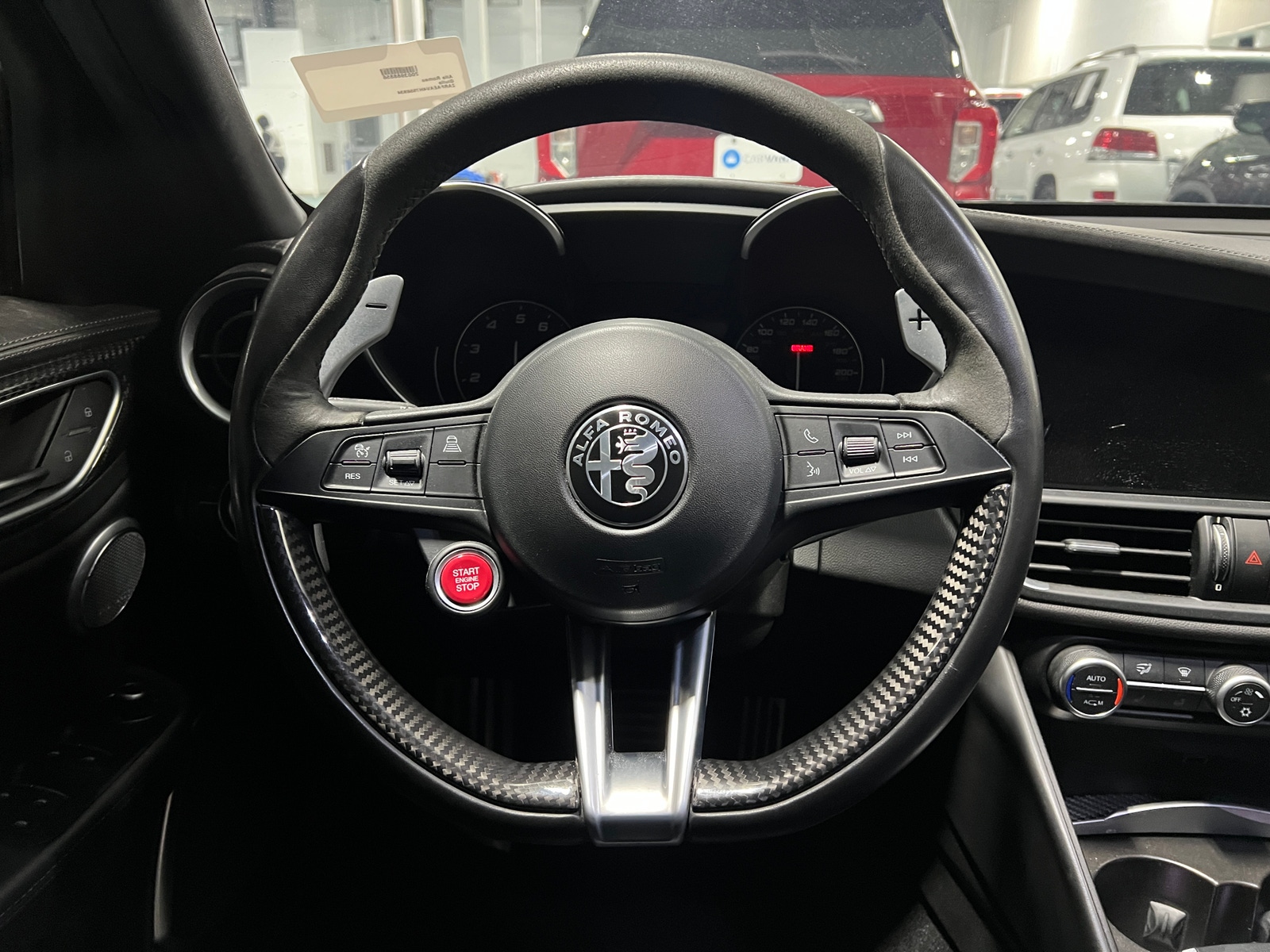 Thumbnail: 2017 Alfa Romeo Giulia - 4