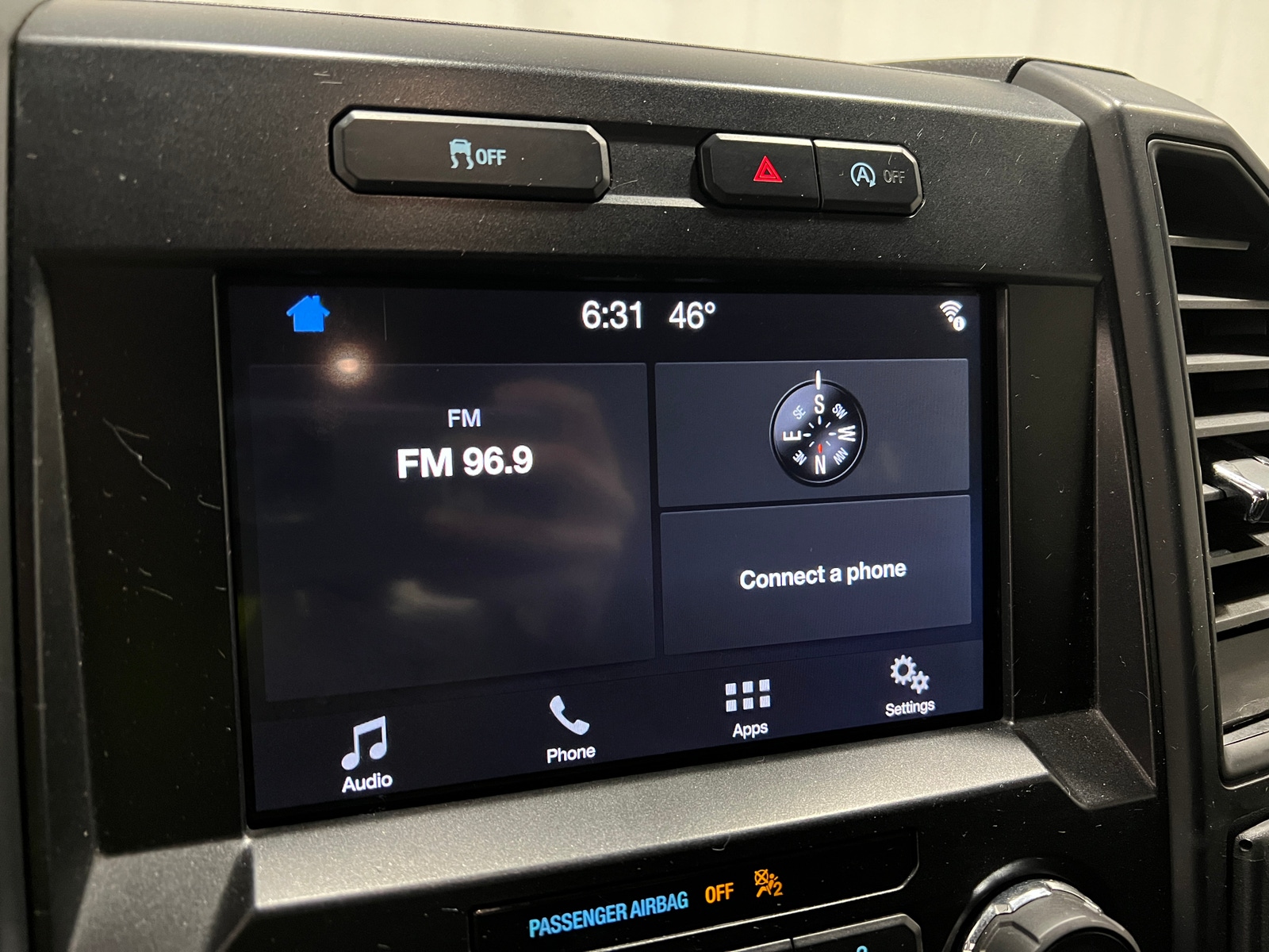 Thumbnail: 2019 Ford Econoline - 4