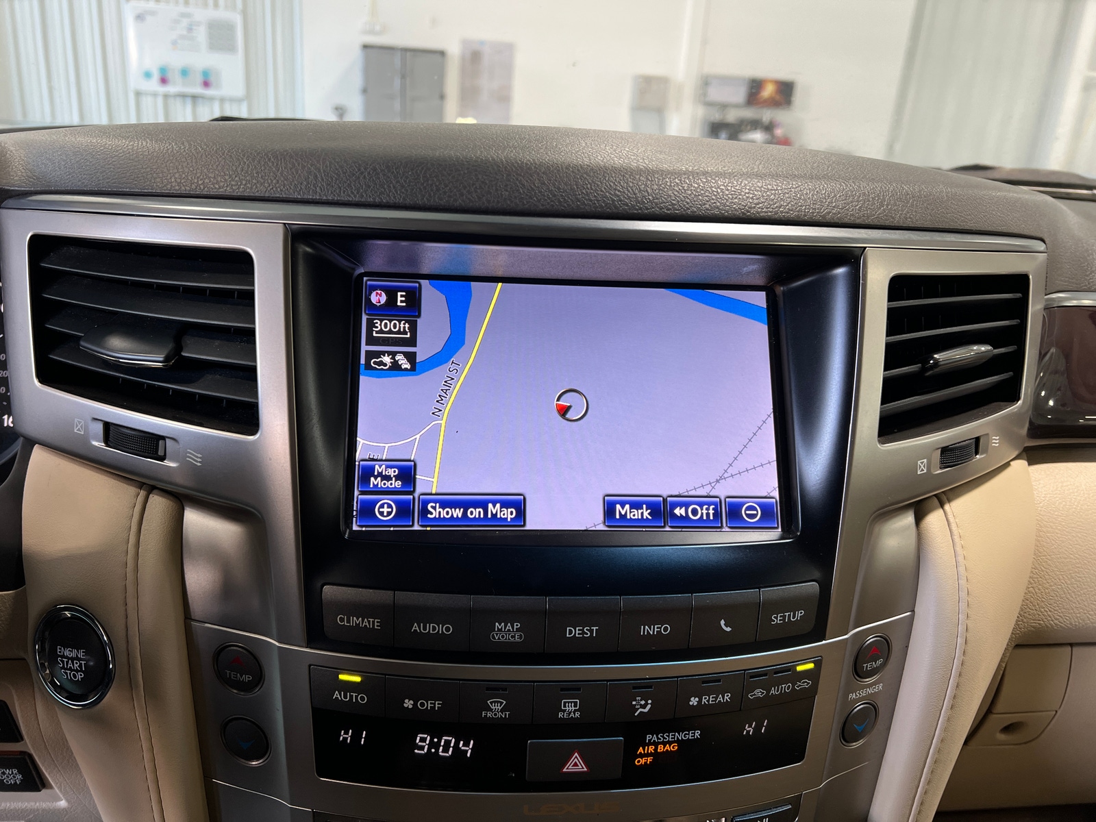 Thumbnail: 2013 Lexus LX - 3