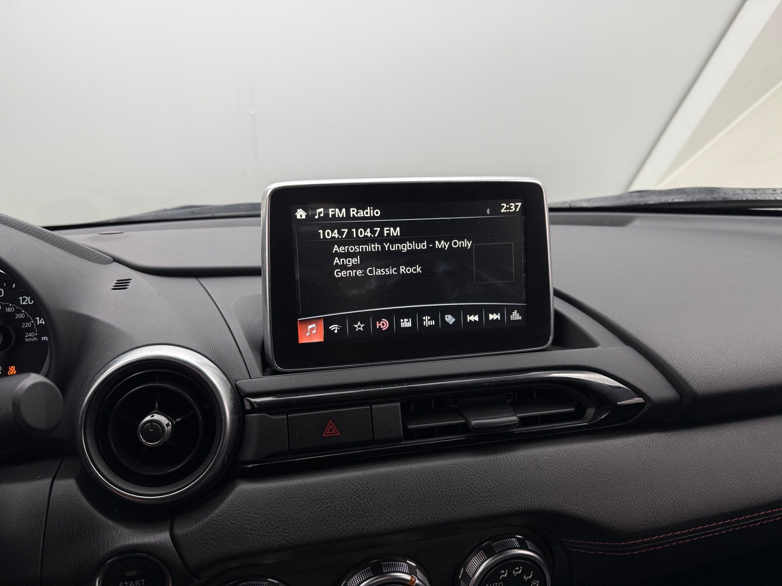 Thumbnail: 2017 Mazda MX-5 Miata - 3