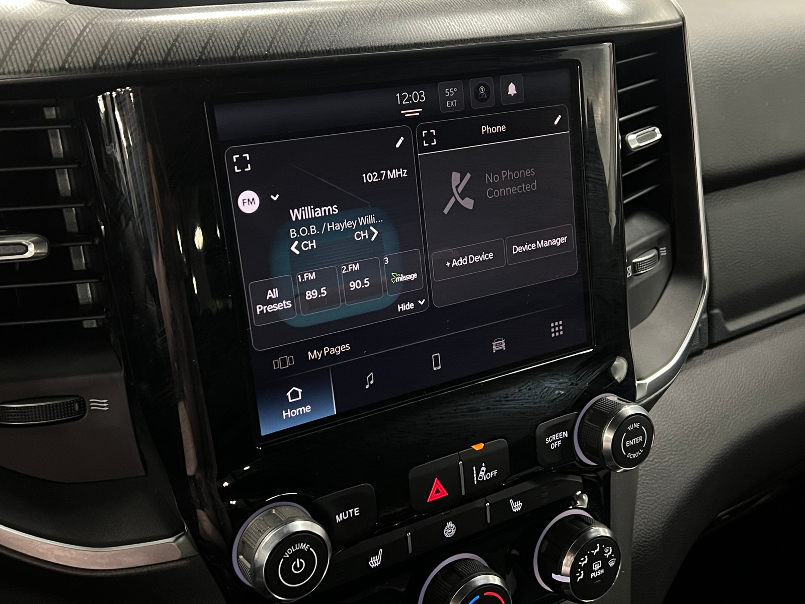 Thumbnail: 2025 RAM 1500 - 4