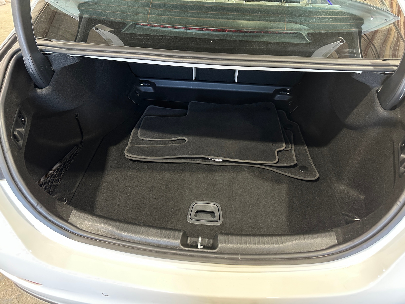 Thumbnail: 2025 Mercedes-Benz C-Class - 6