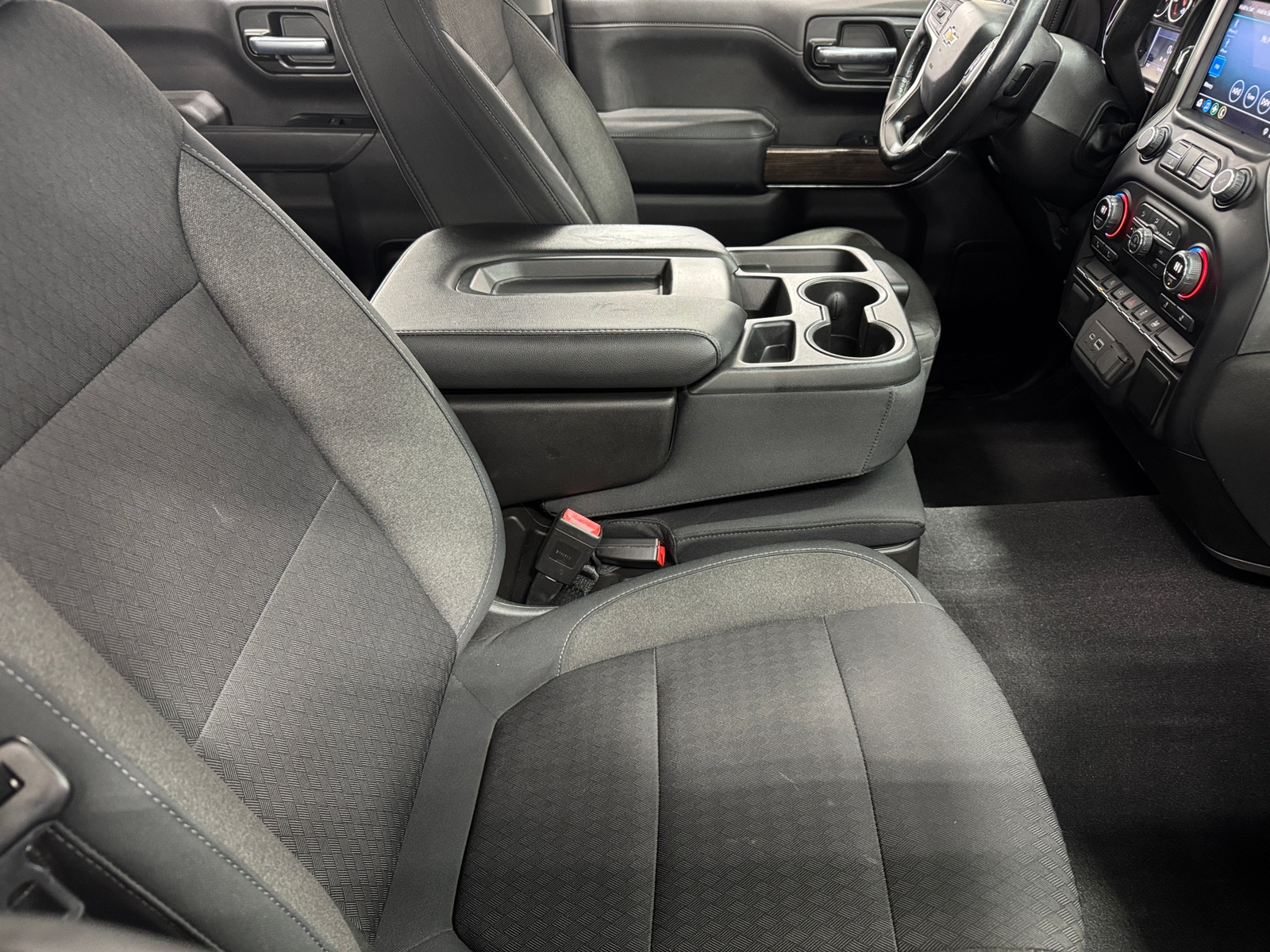 Thumbnail: 2019 Chevrolet Silverado 1500 - 2