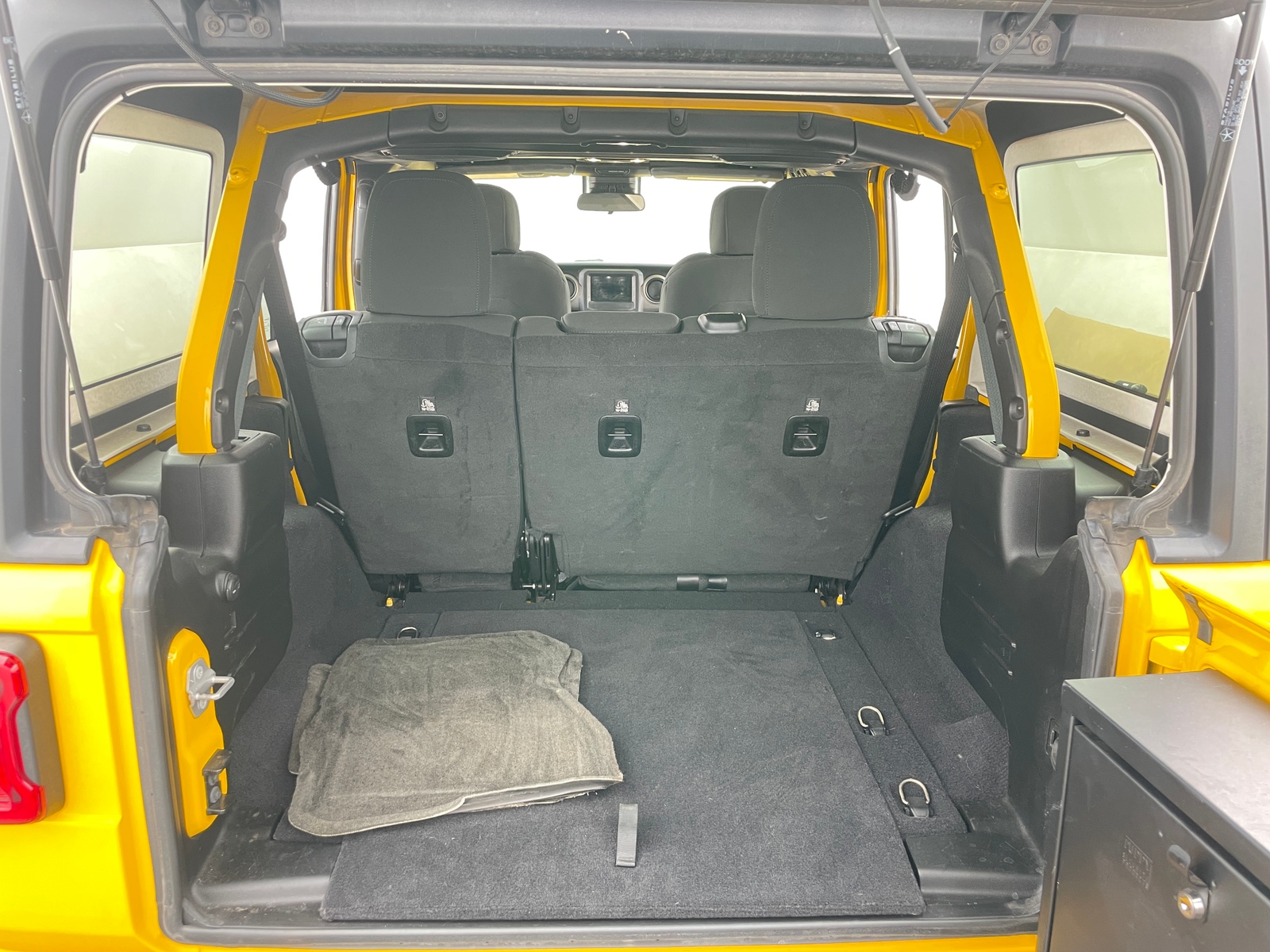 Thumbnail: 2020 Jeep Wrangler - 7