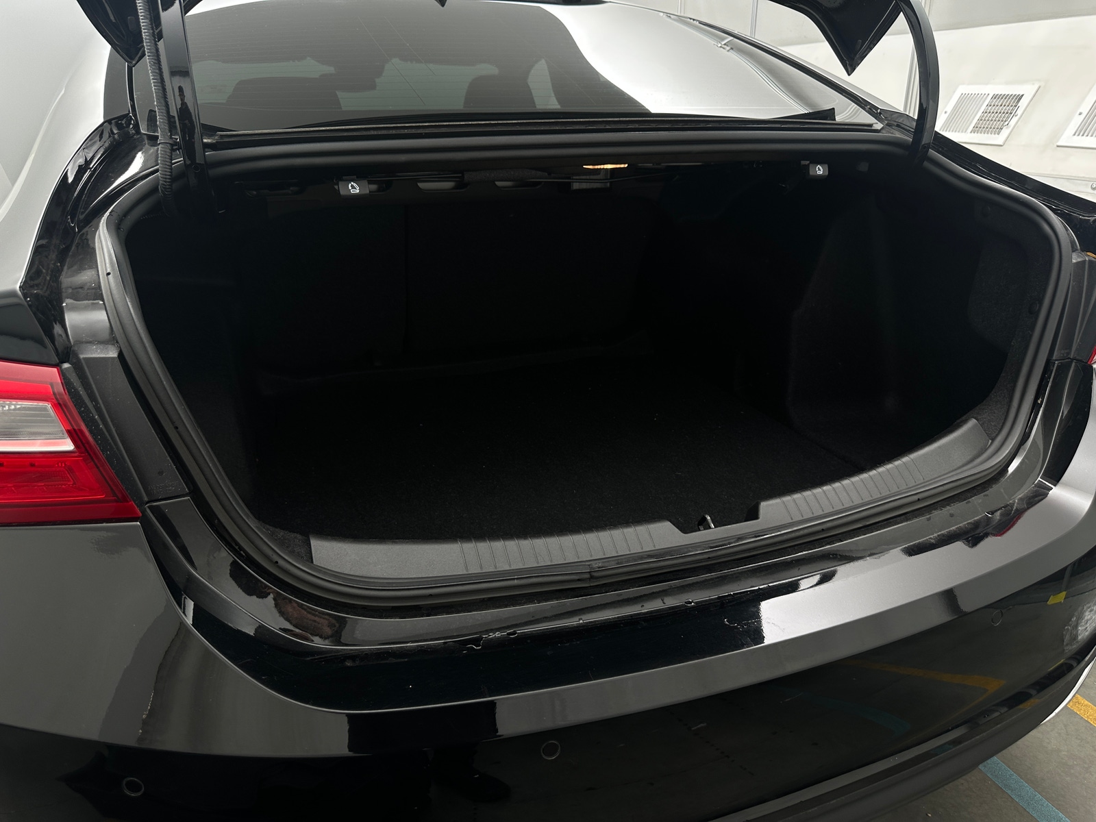 Thumbnail: 2024 Chevrolet Malibu - 7