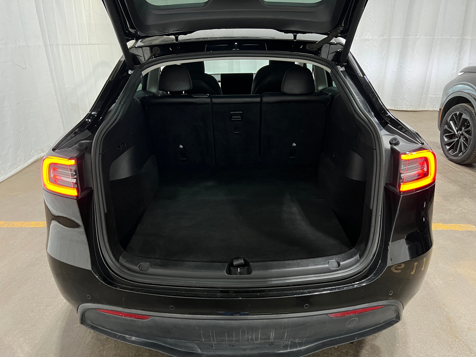 Thumbnail: 2022 Tesla Model Y - 6